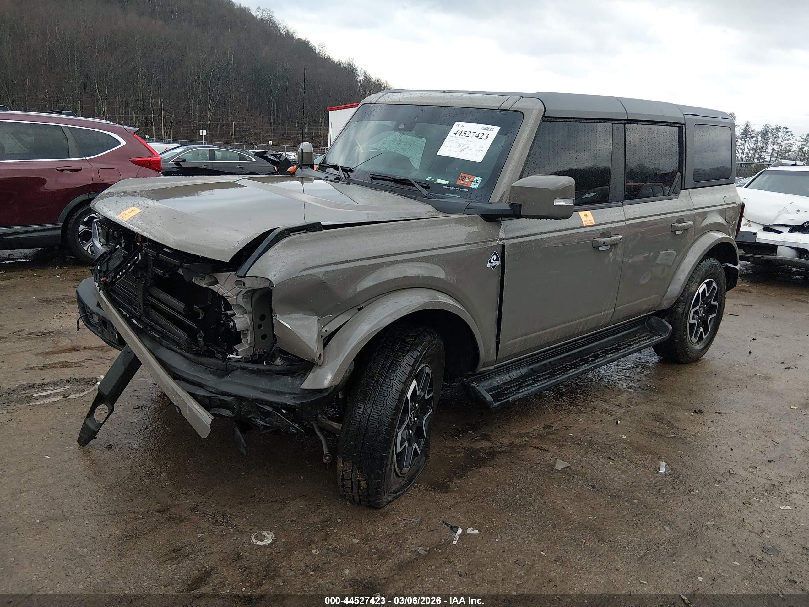 FORD BRONCO image 2