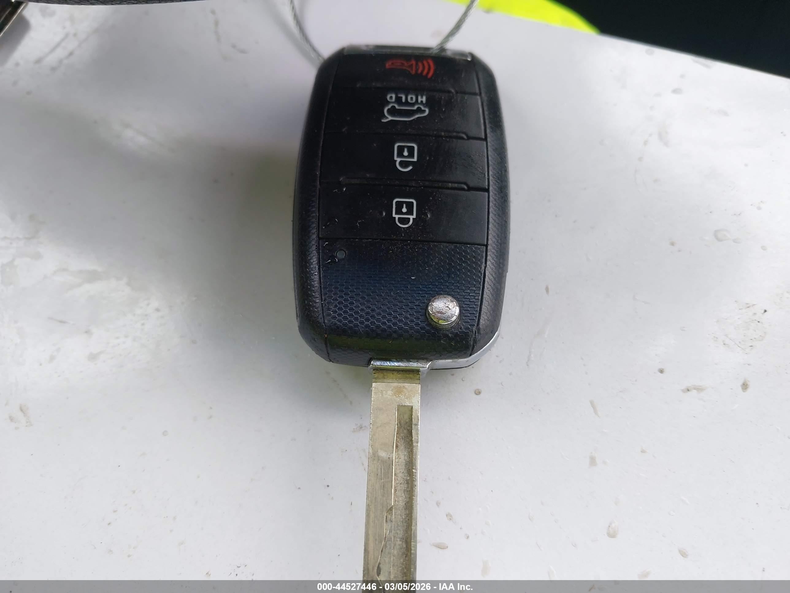KIA SORENTO image 11