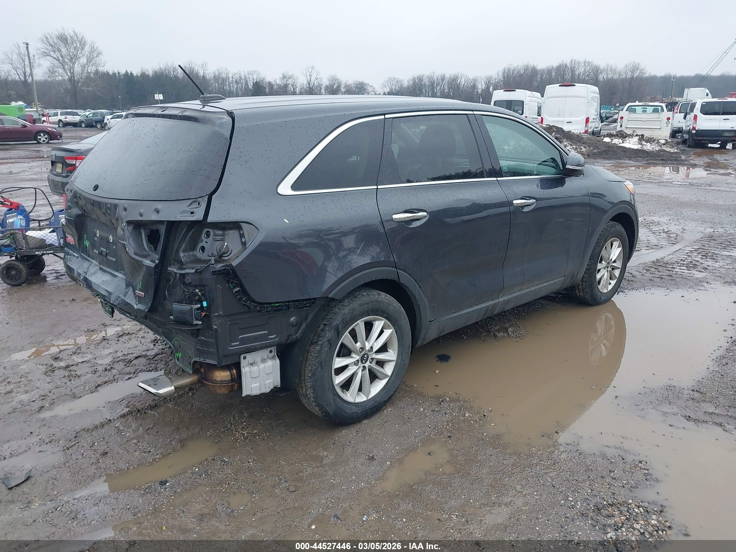 KIA SORENTO image 2