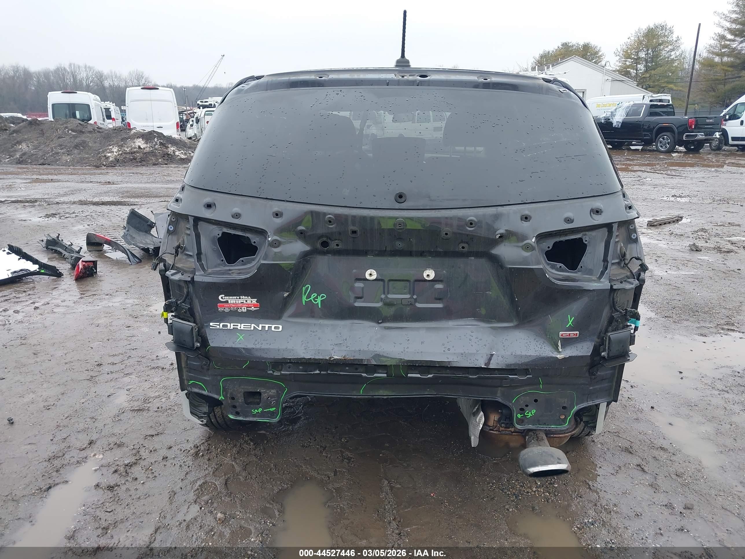 KIA SORENTO image 6
