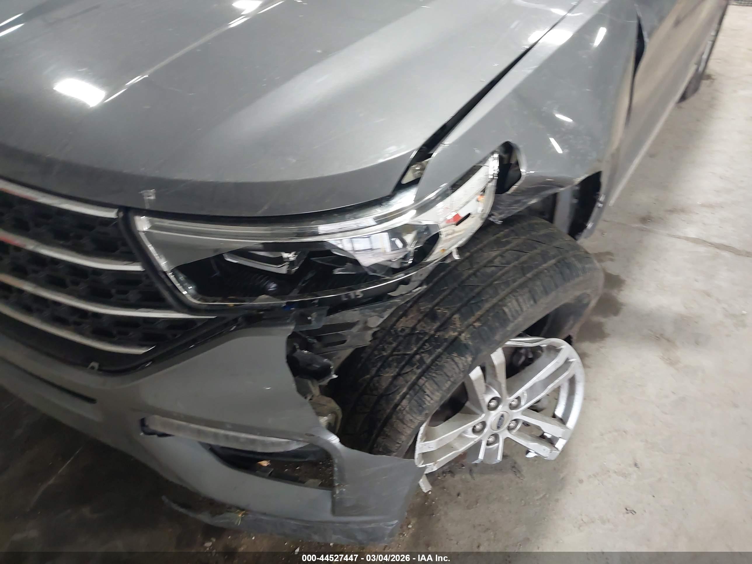 FORD EXPLORER image 6