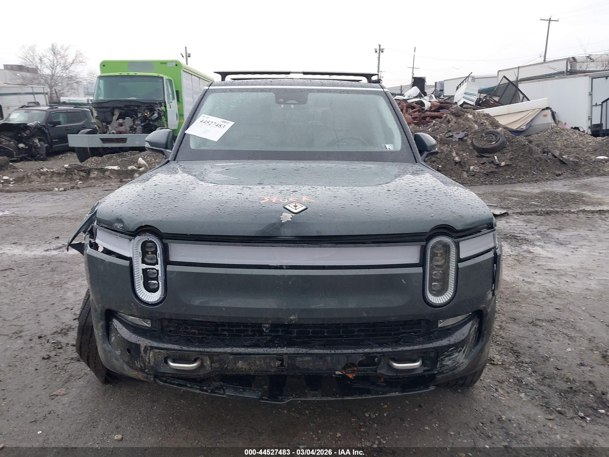 RIVIAN R1S image 10