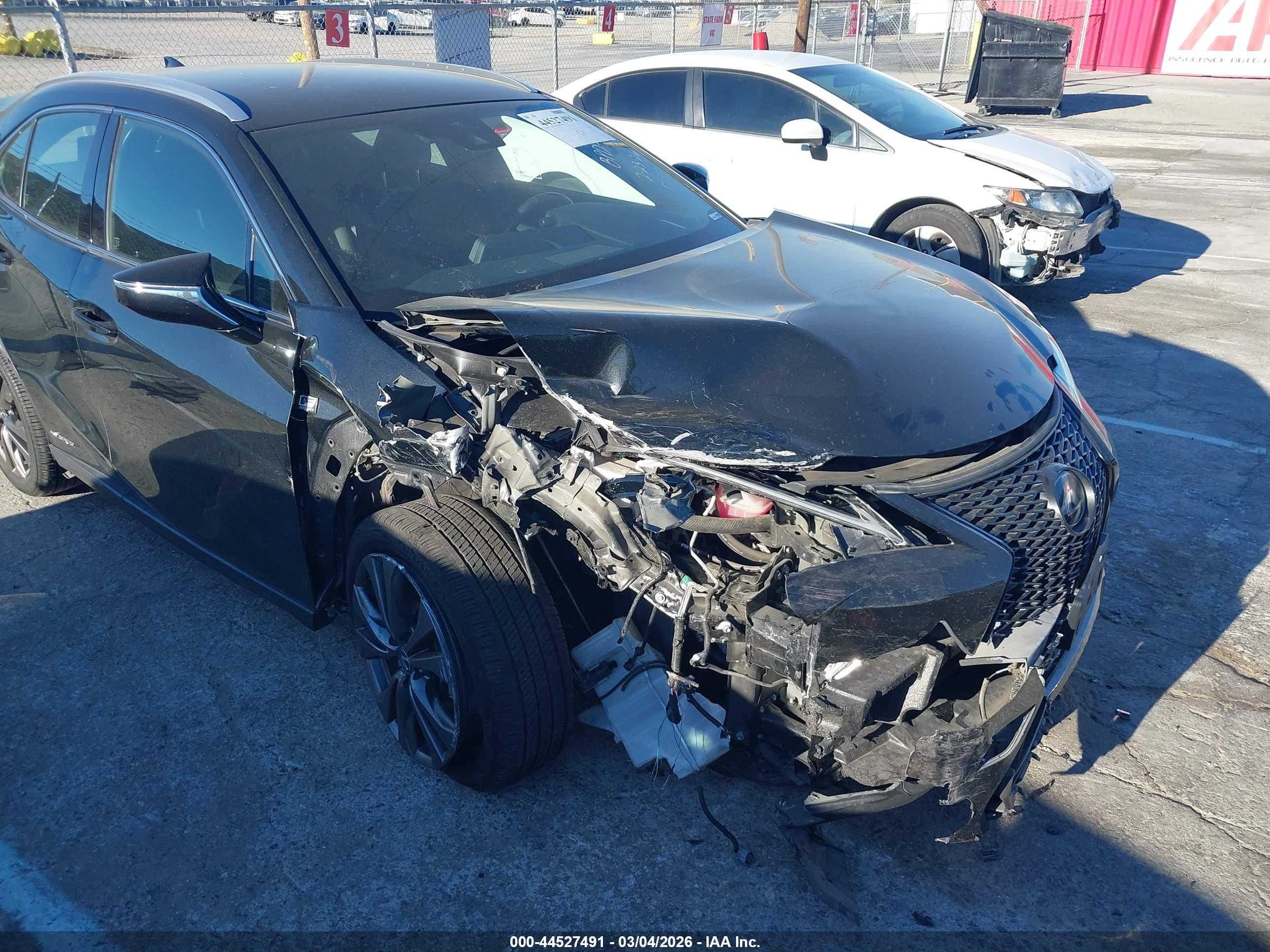 LEXUS UX image 6
