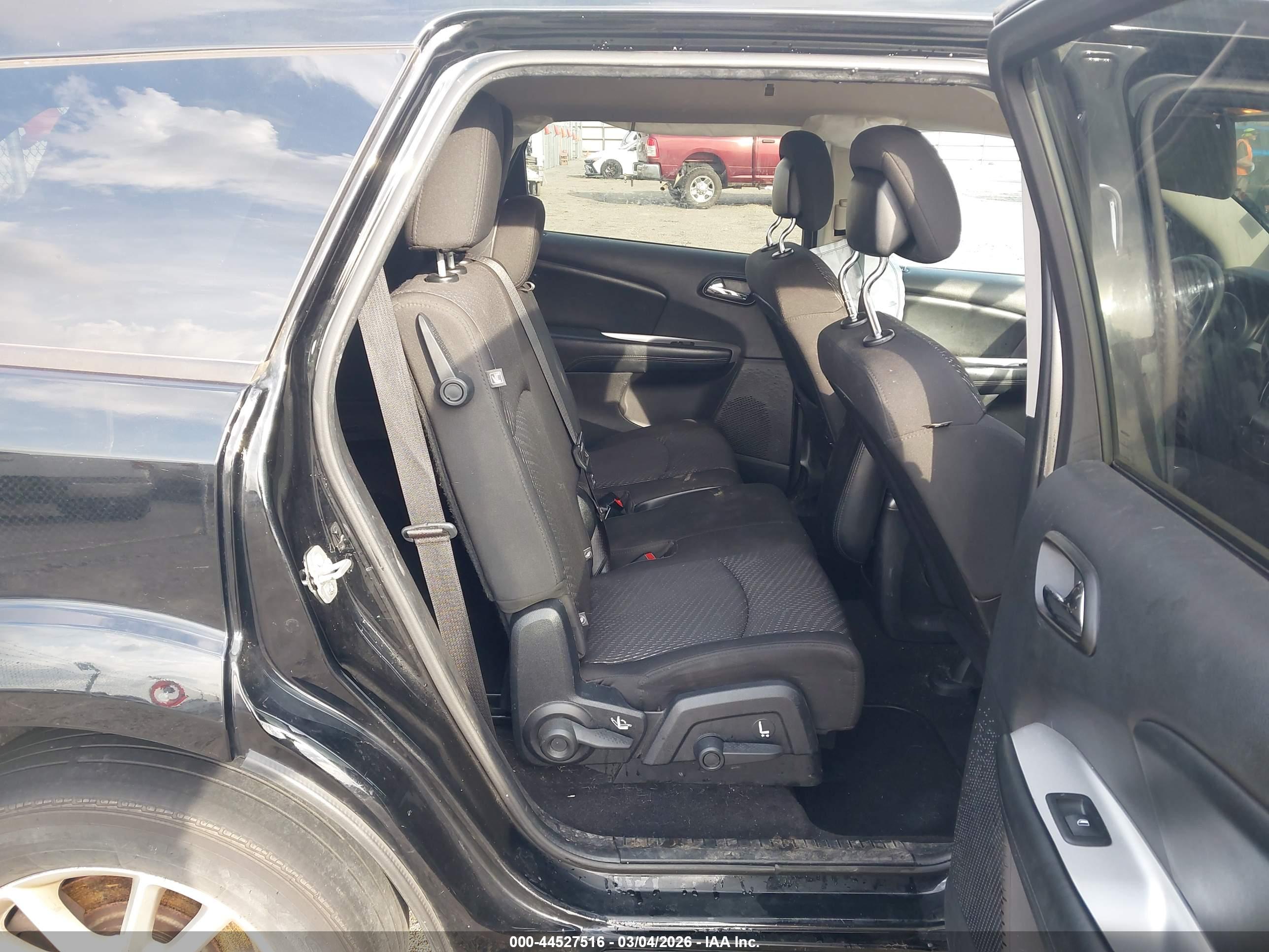 DODGE JOURNEY image 8
