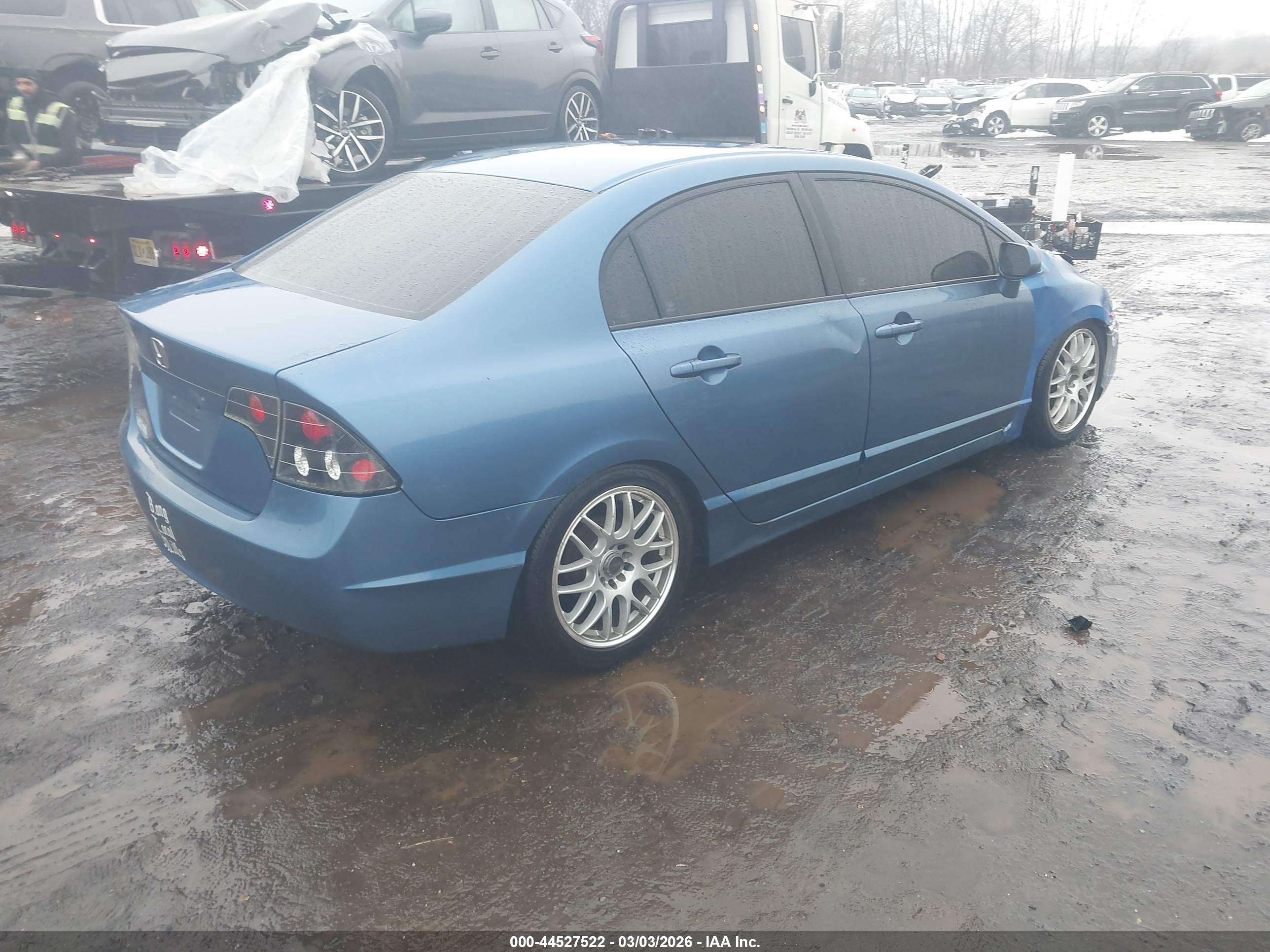 HONDA CIVIC image 4