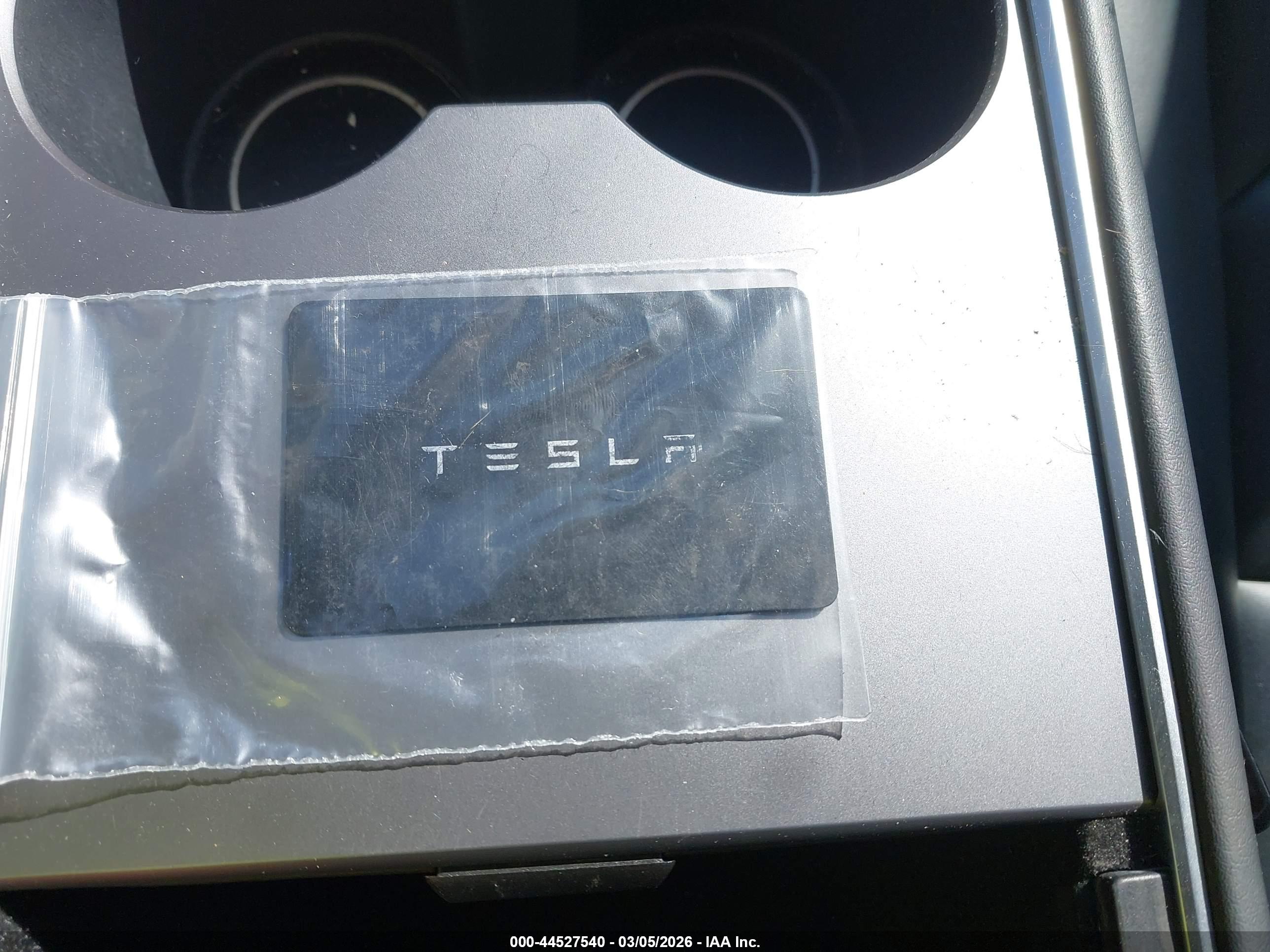 TESLA MODEL image 11