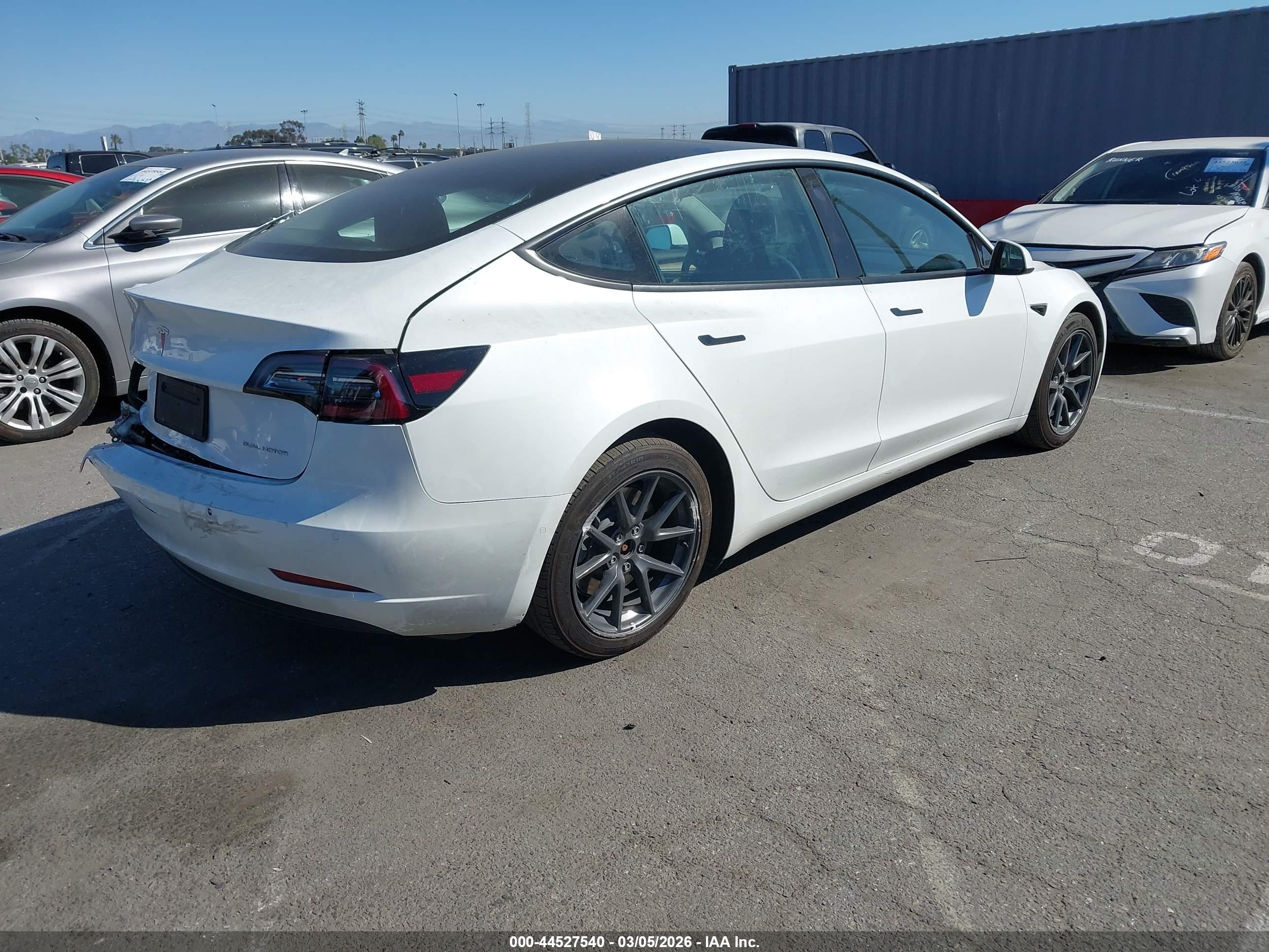 TESLA MODEL image 4