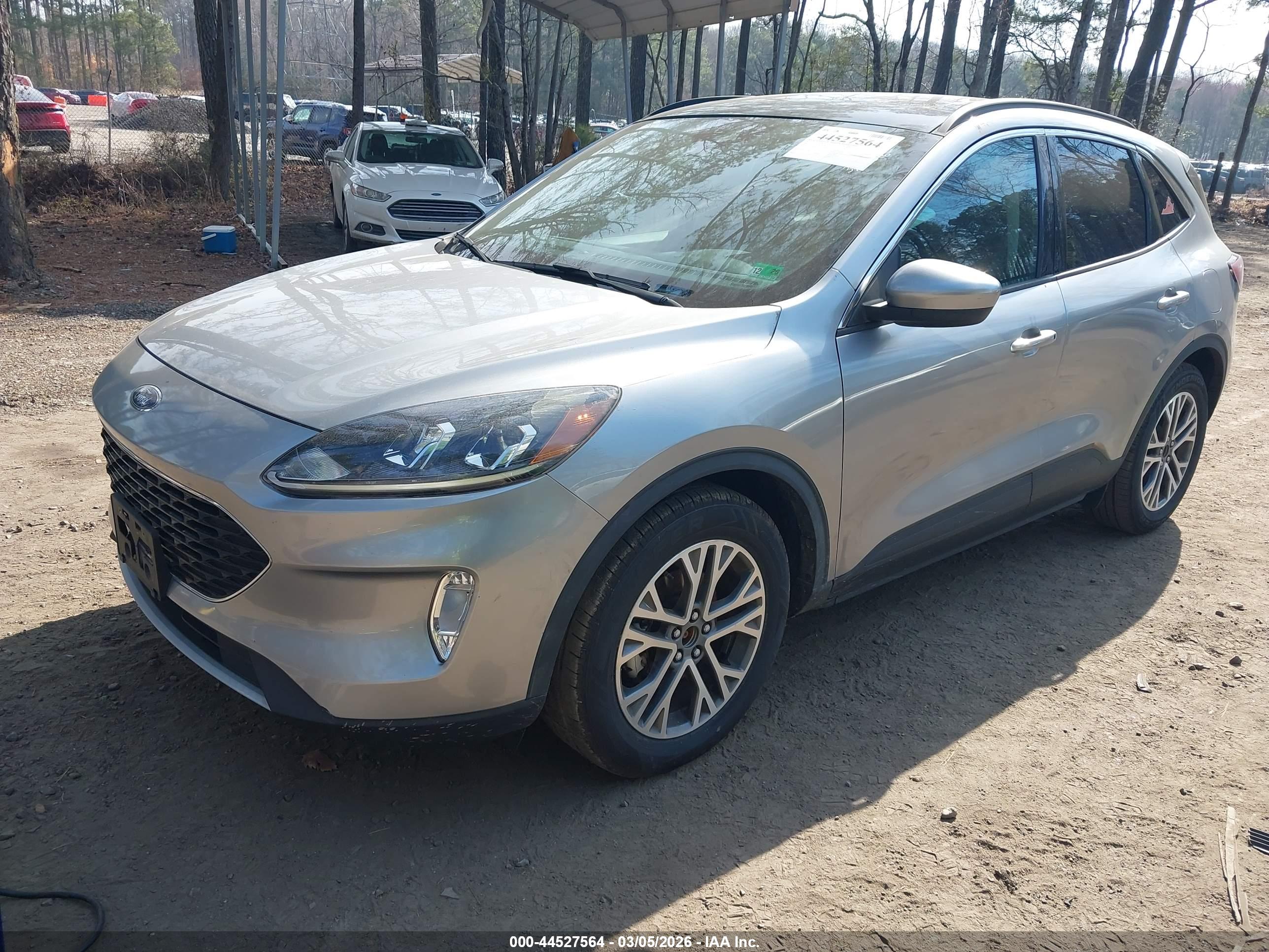 FORD ESCAPE image 2