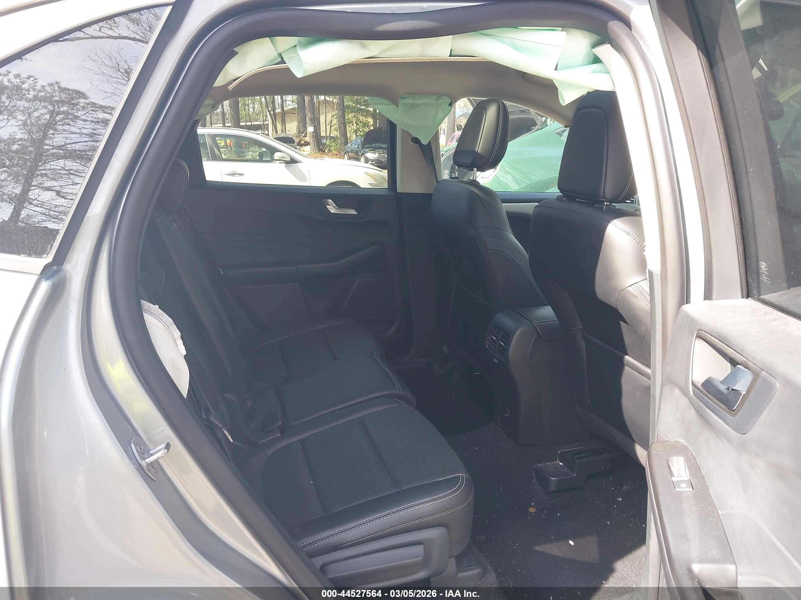 FORD ESCAPE image 8