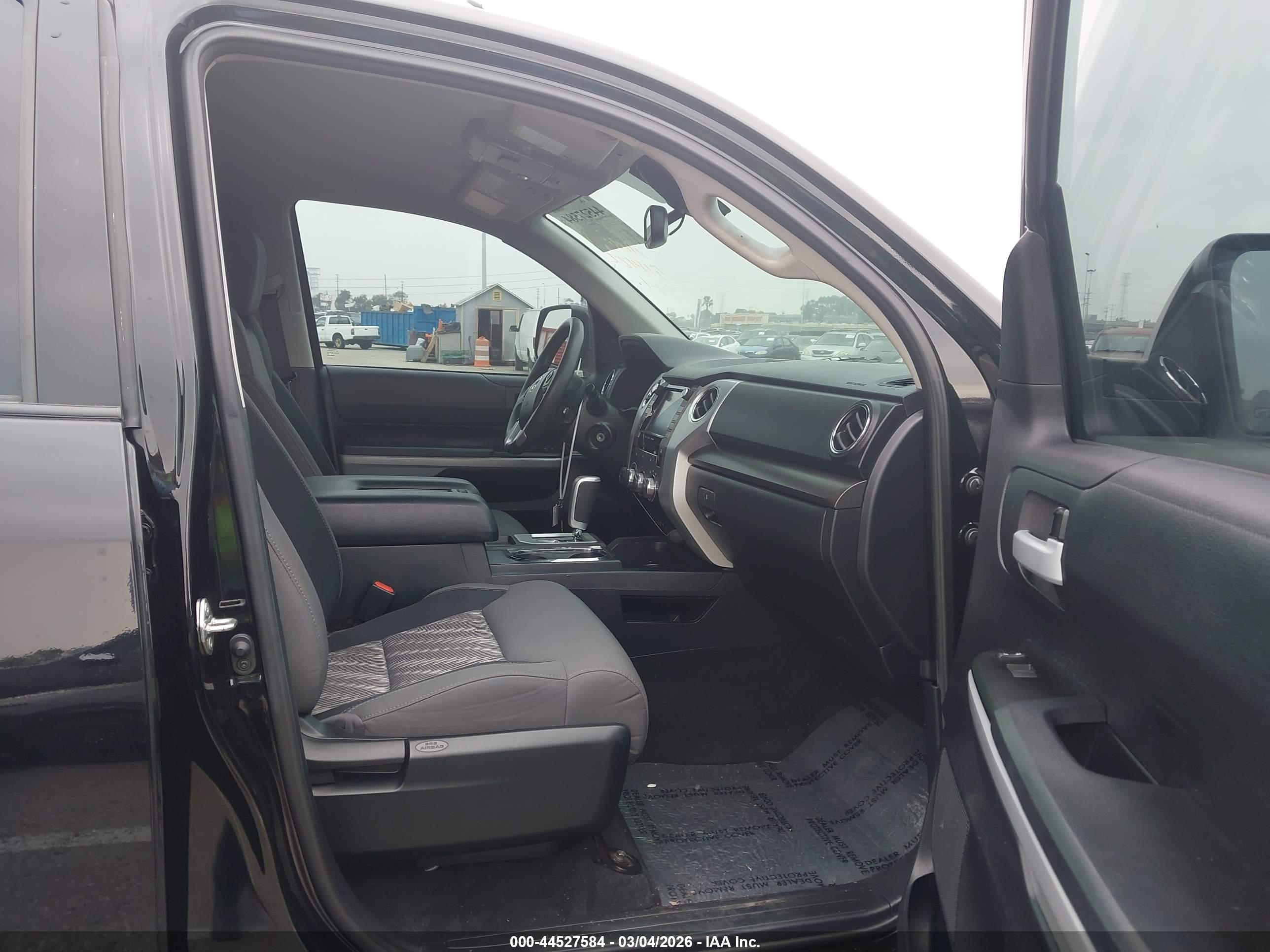 TOYOTA TUNDRA image 5