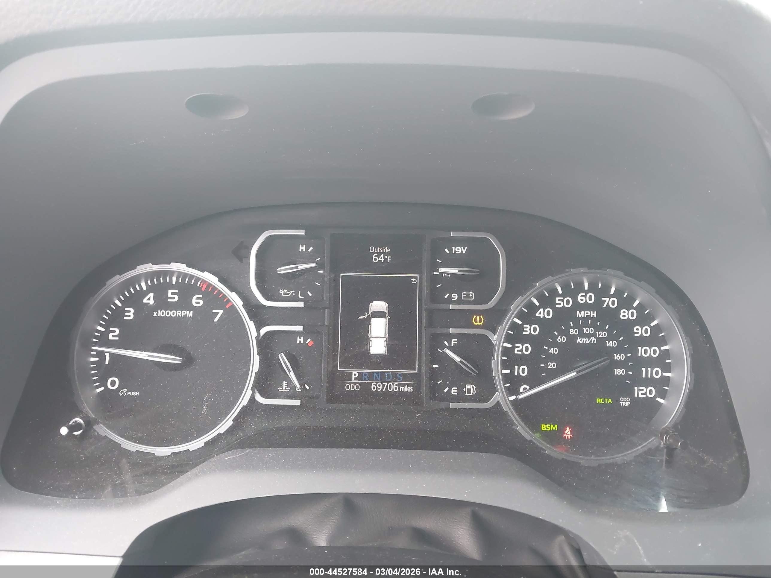 TOYOTA TUNDRA image 7