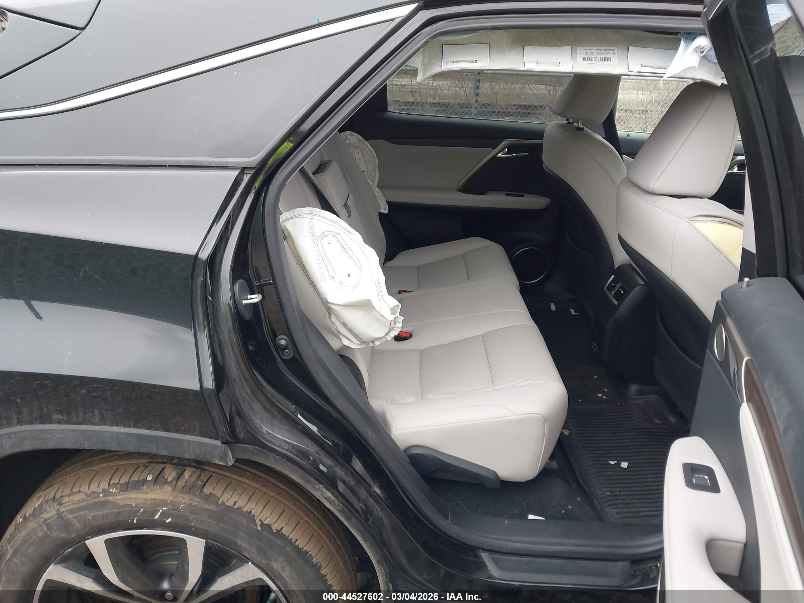 LEXUS RX image 8