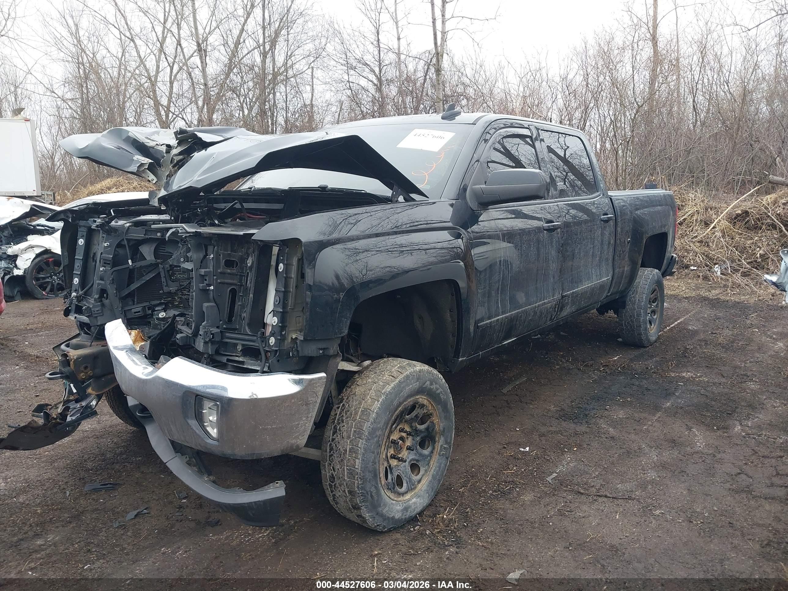 CHEVROLET SILVERADO image 2