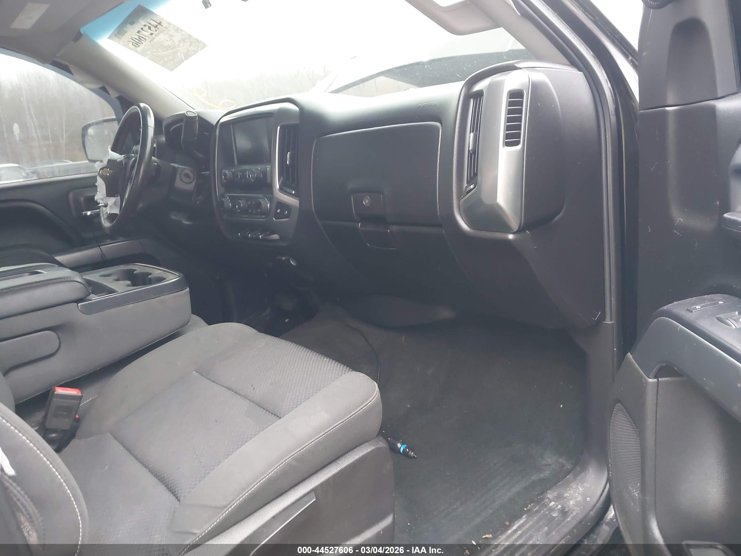 CHEVROLET SILVERADO image 5