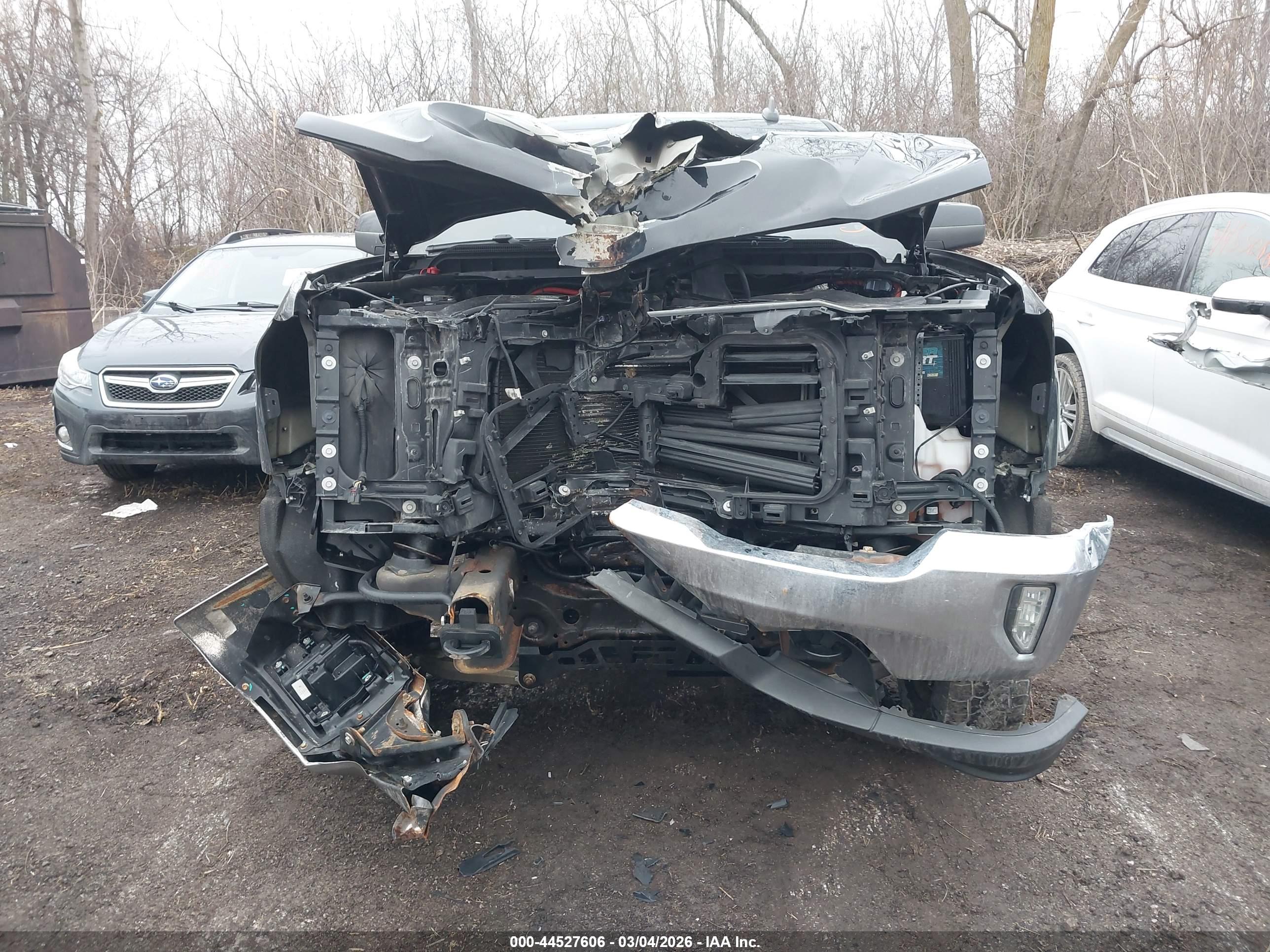 CHEVROLET SILVERADO image 6