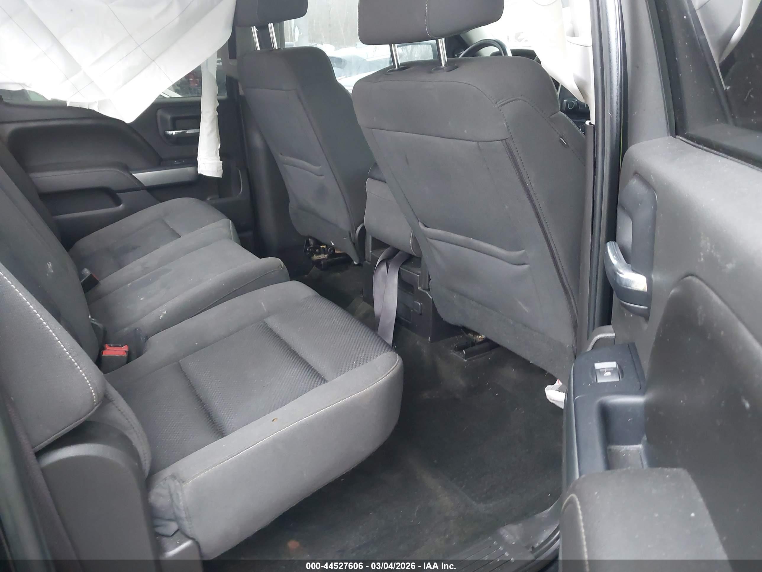 CHEVROLET SILVERADO image 8
