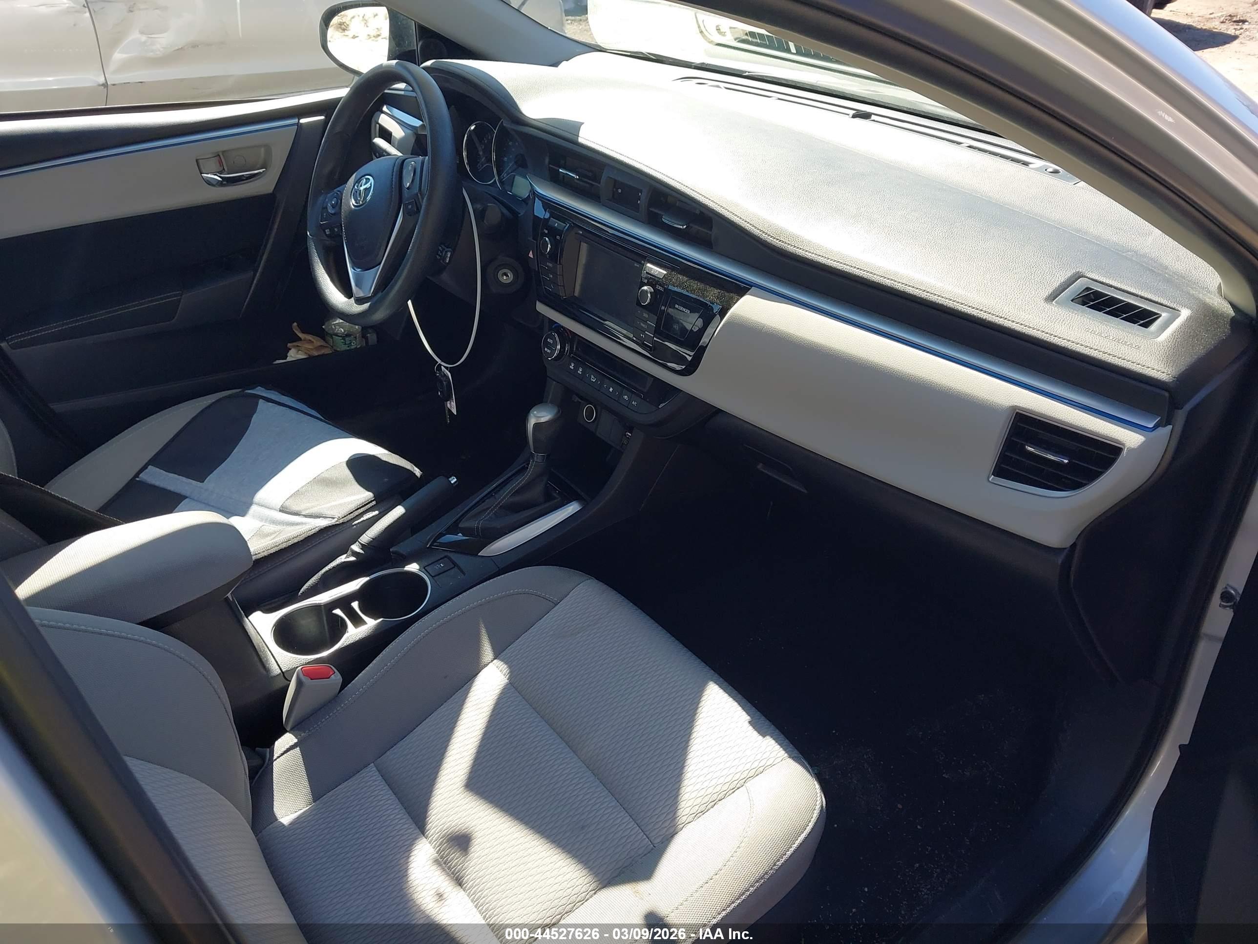 TOYOTA COROLLA image 5