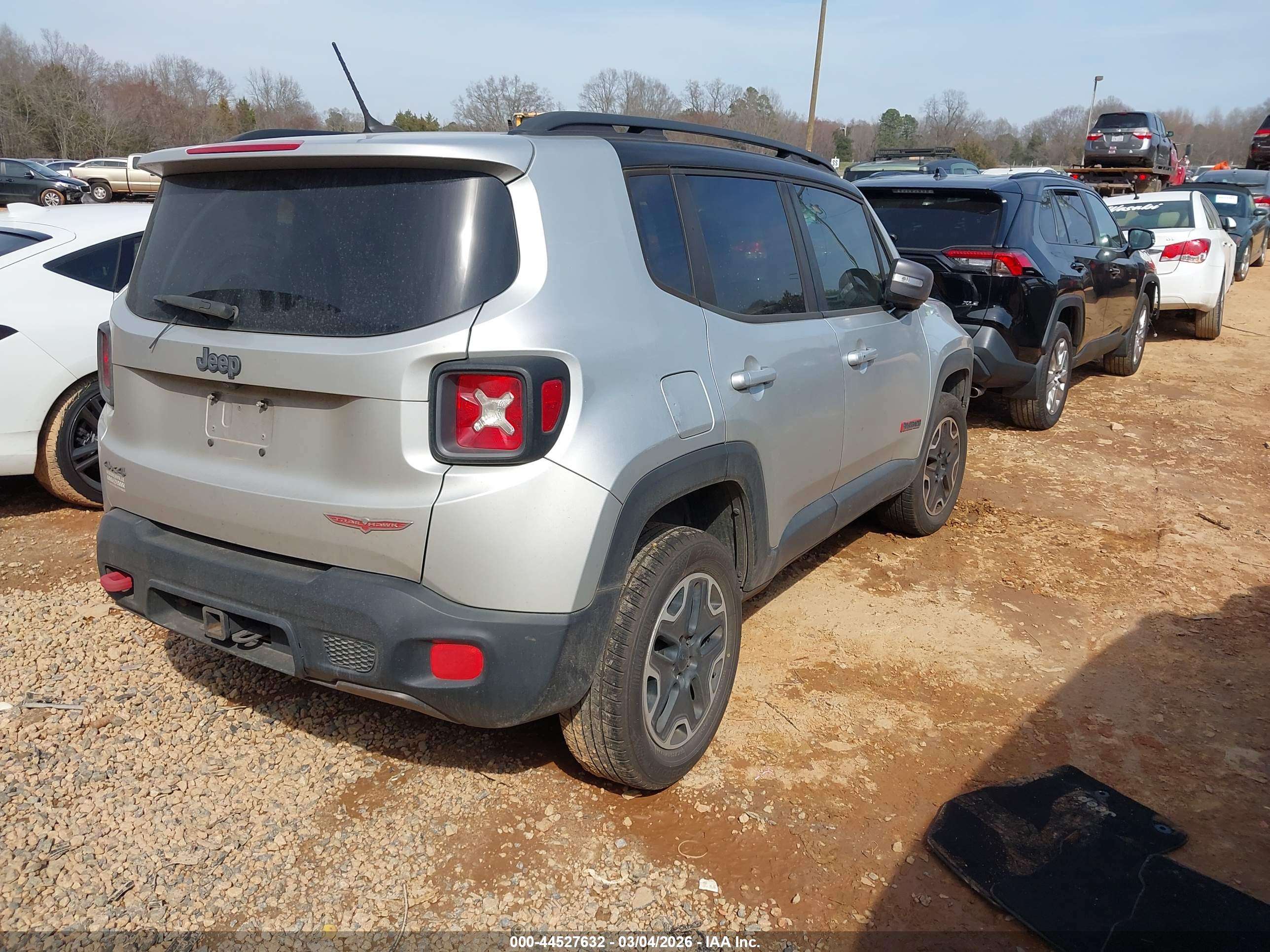JEEP RENEGADE image 4