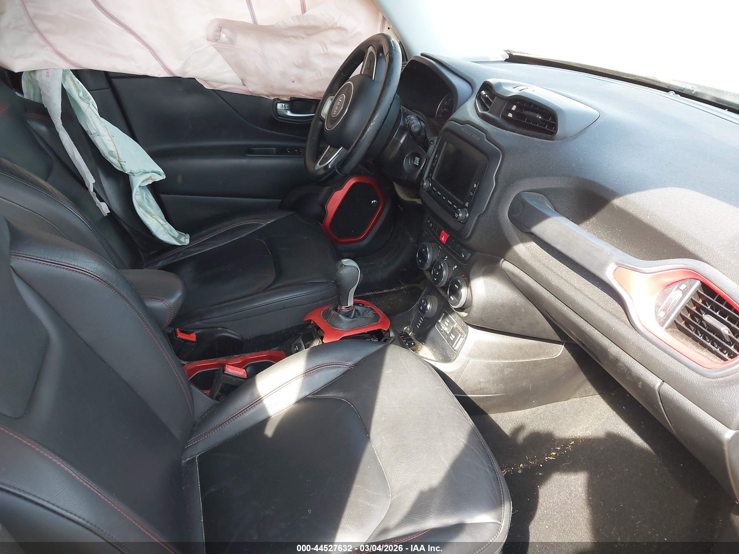 JEEP RENEGADE image 5