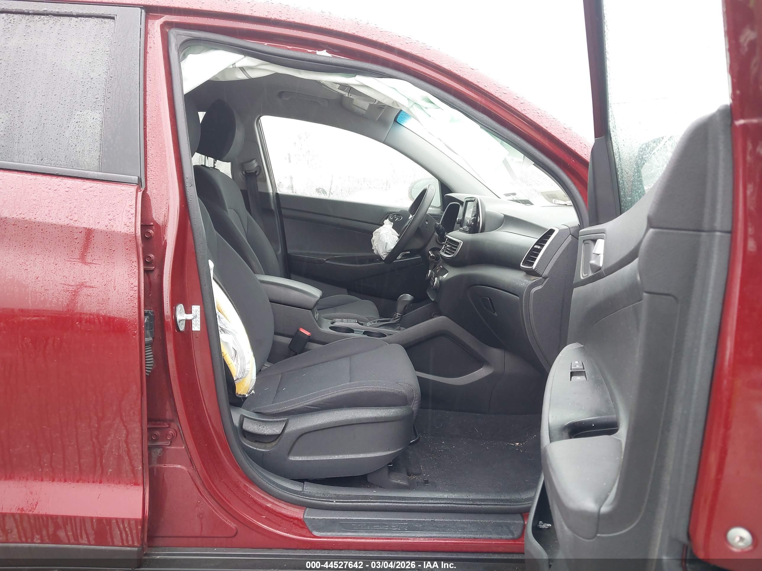 HYUNDAI TUCSON image 5