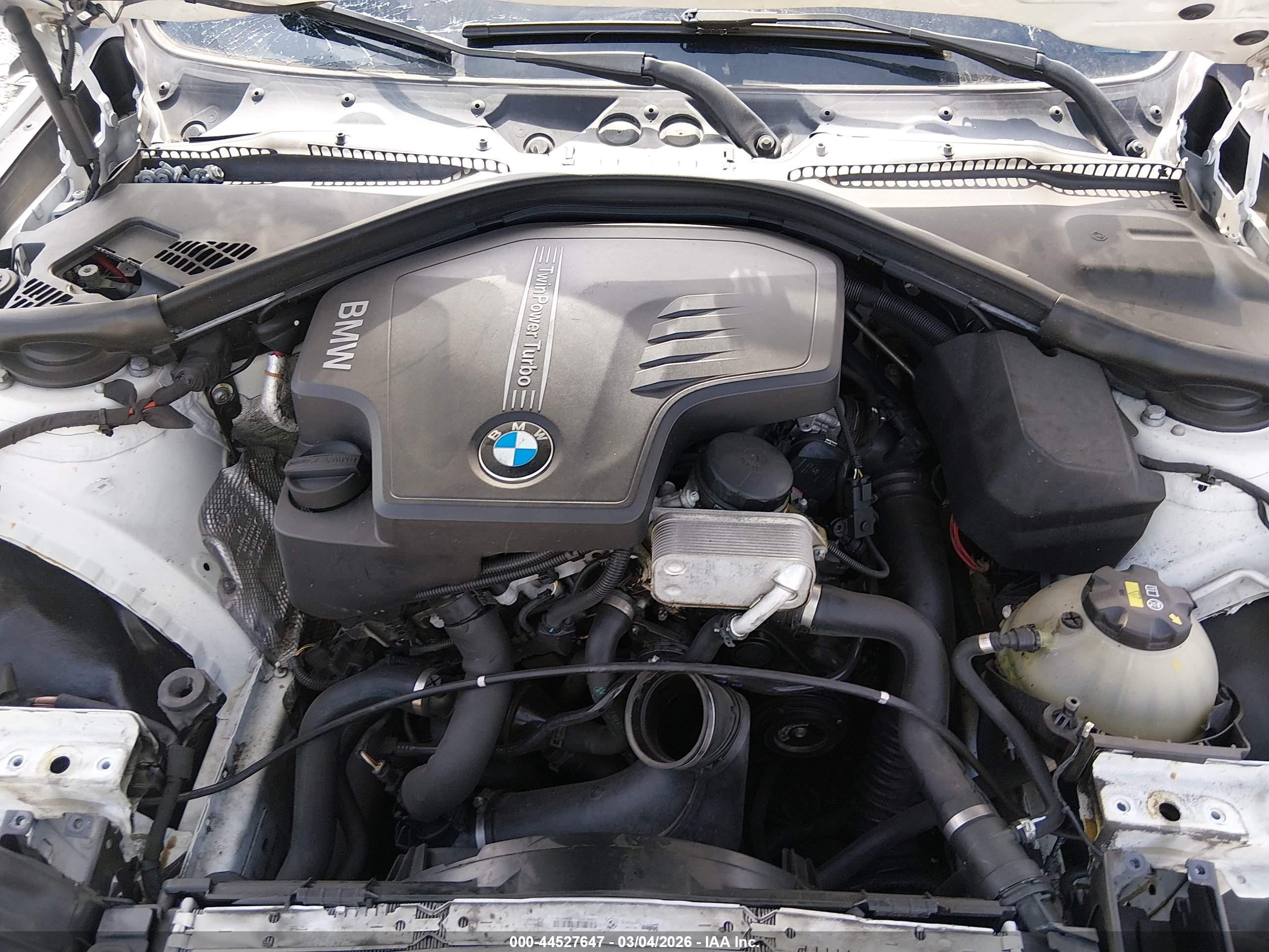 BMW 320I image 10