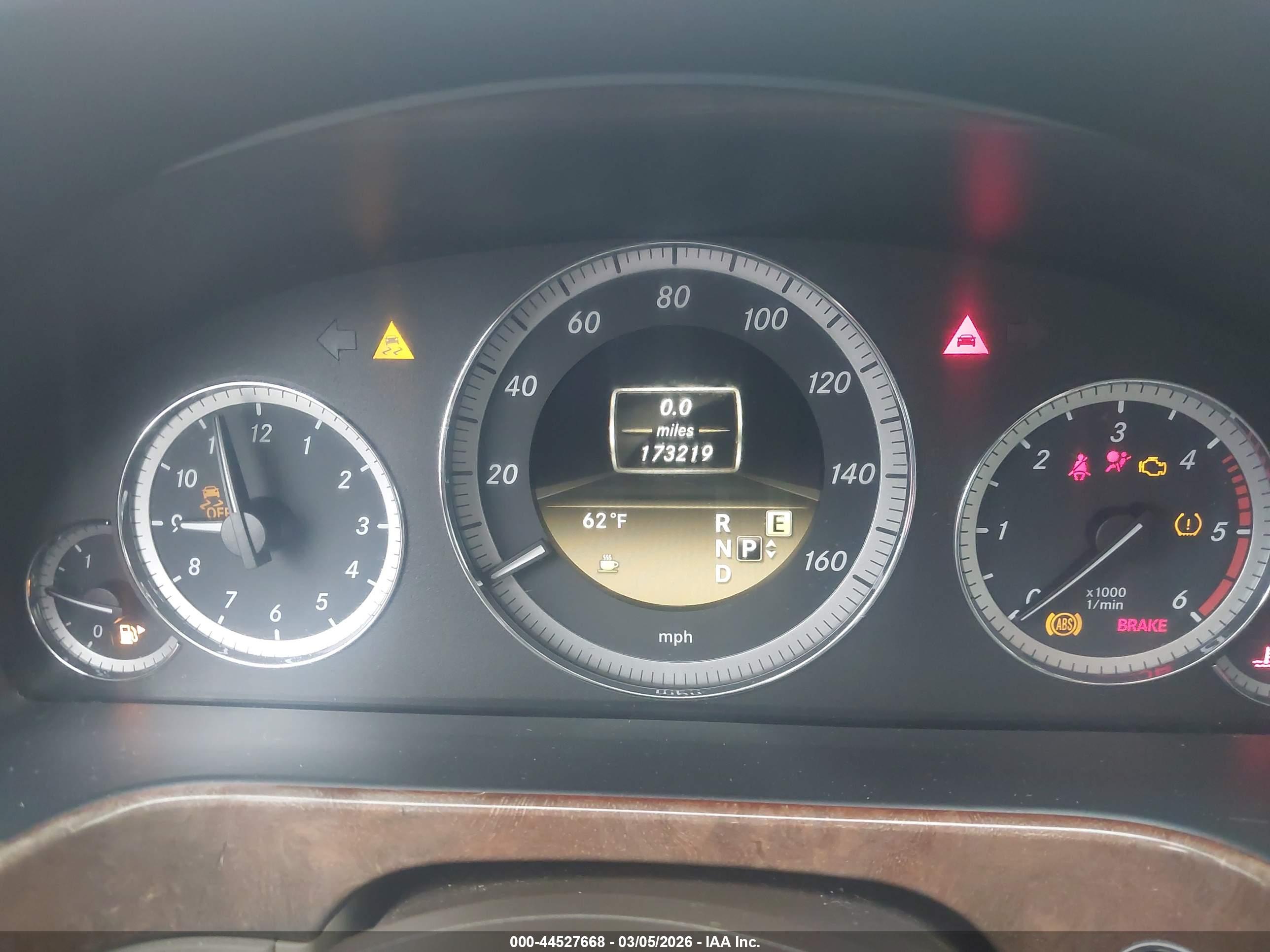 MERCEDES-BENZ E image 7
