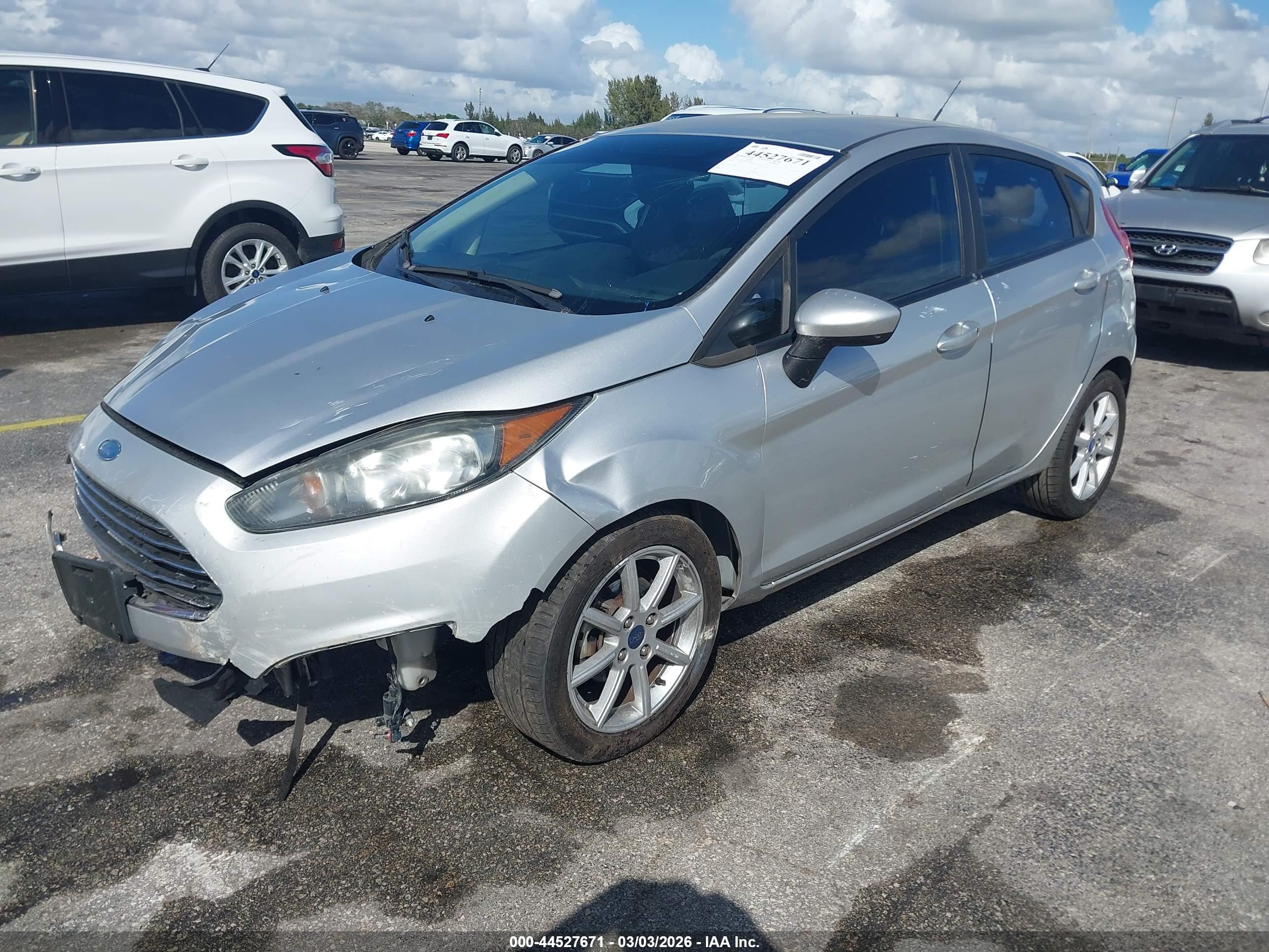 FORD FIESTA image 2