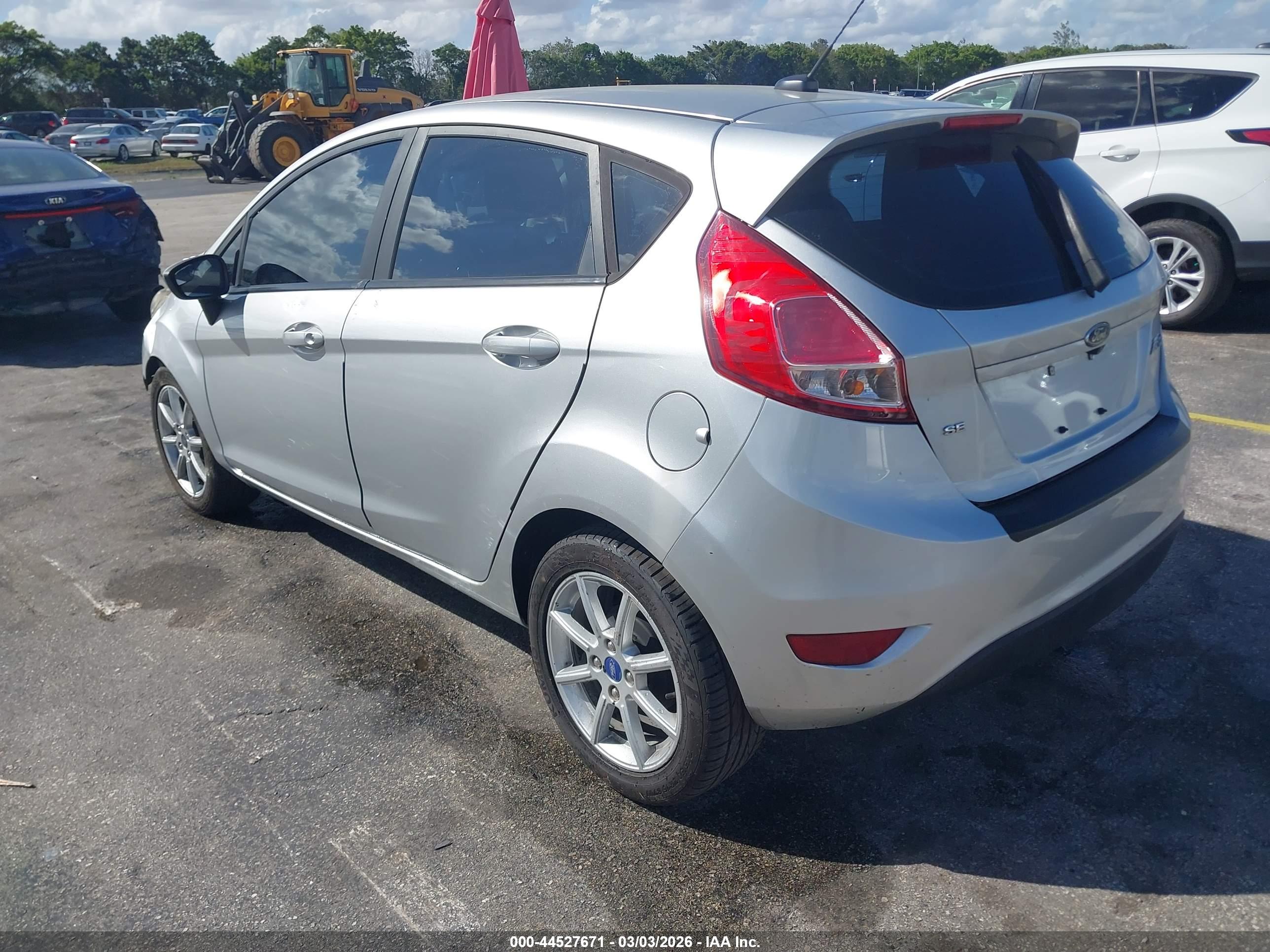 FORD FIESTA image 3