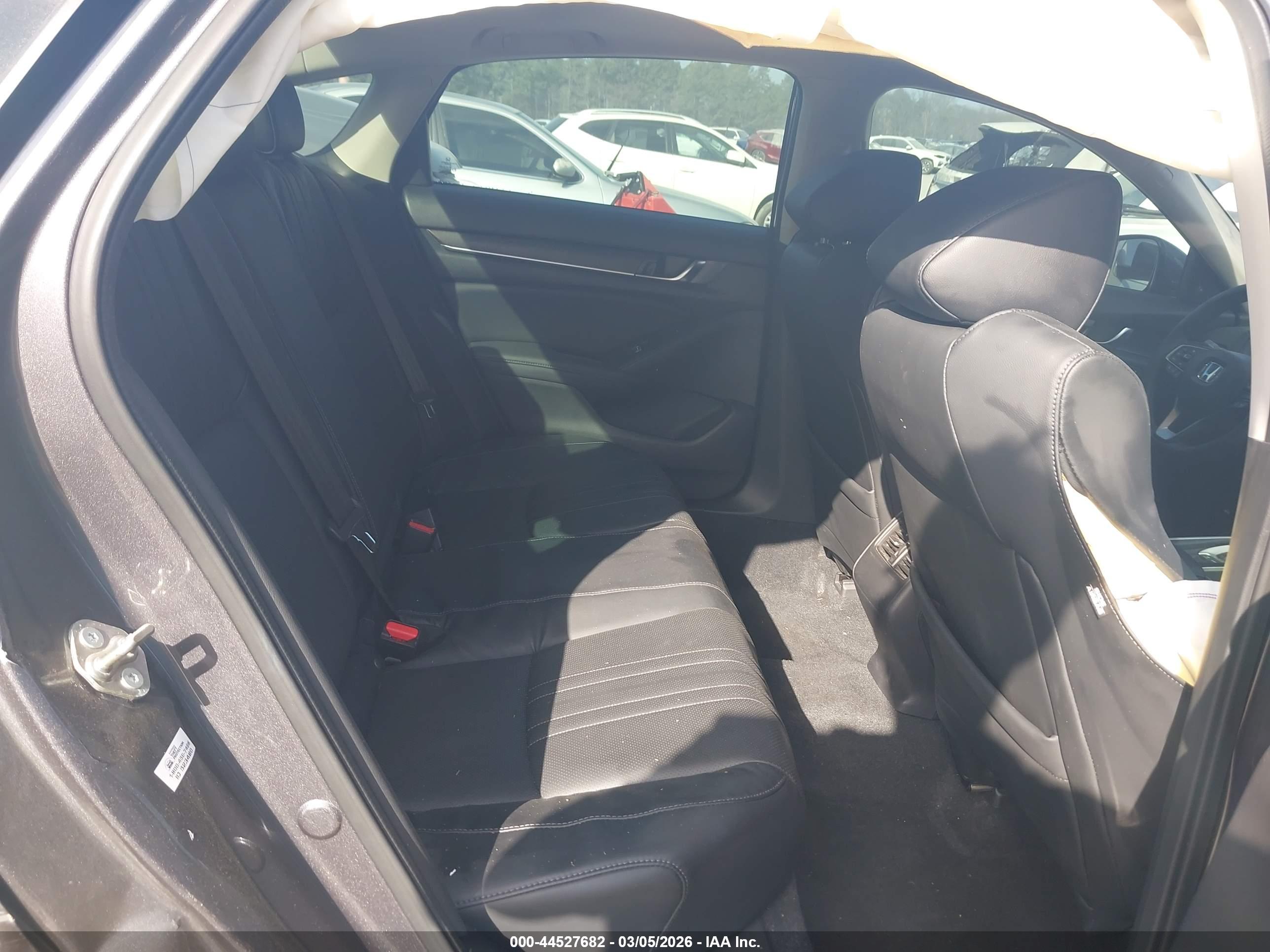 HONDA ACCORD image 8