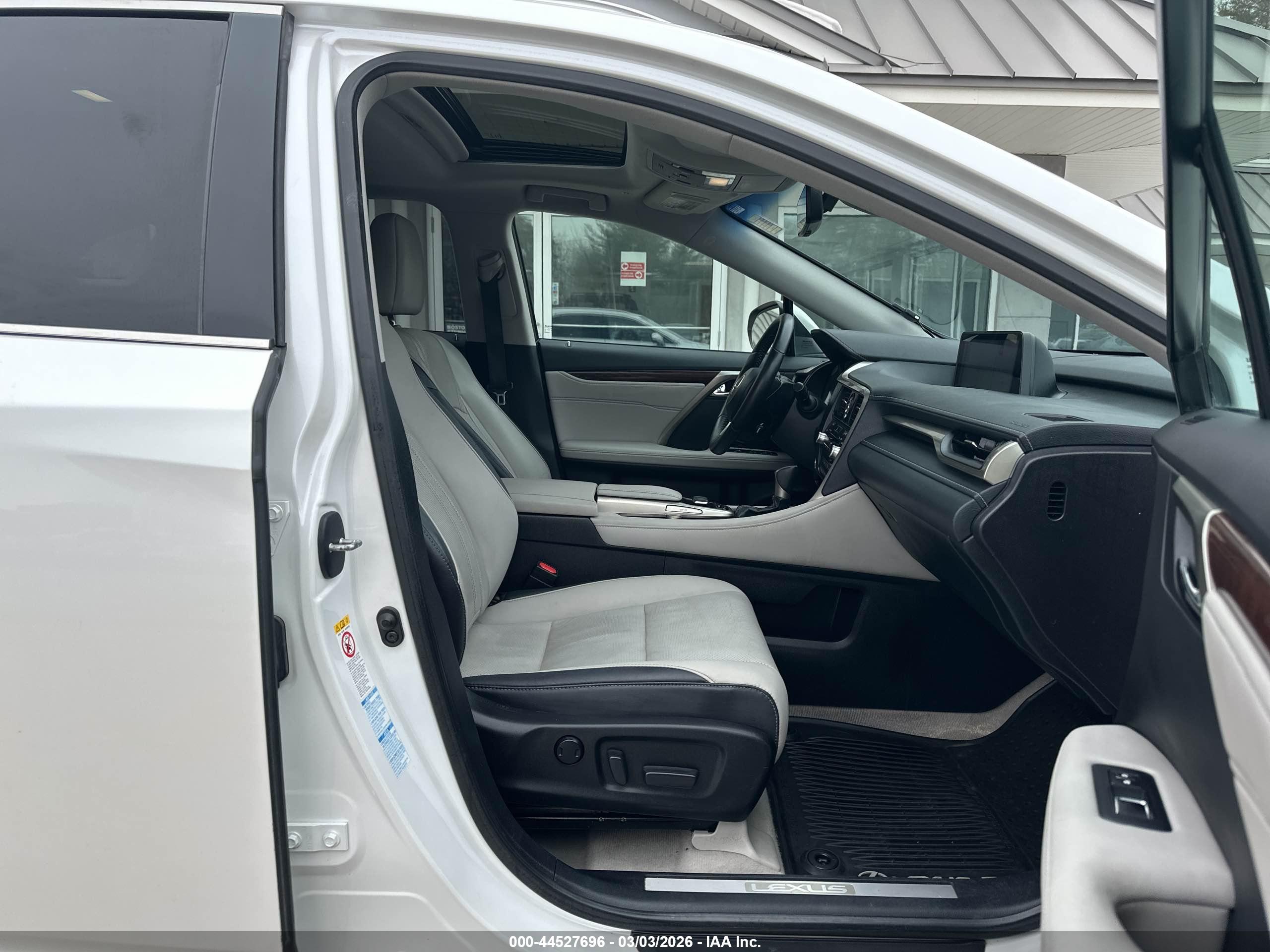 LEXUS RX image 5