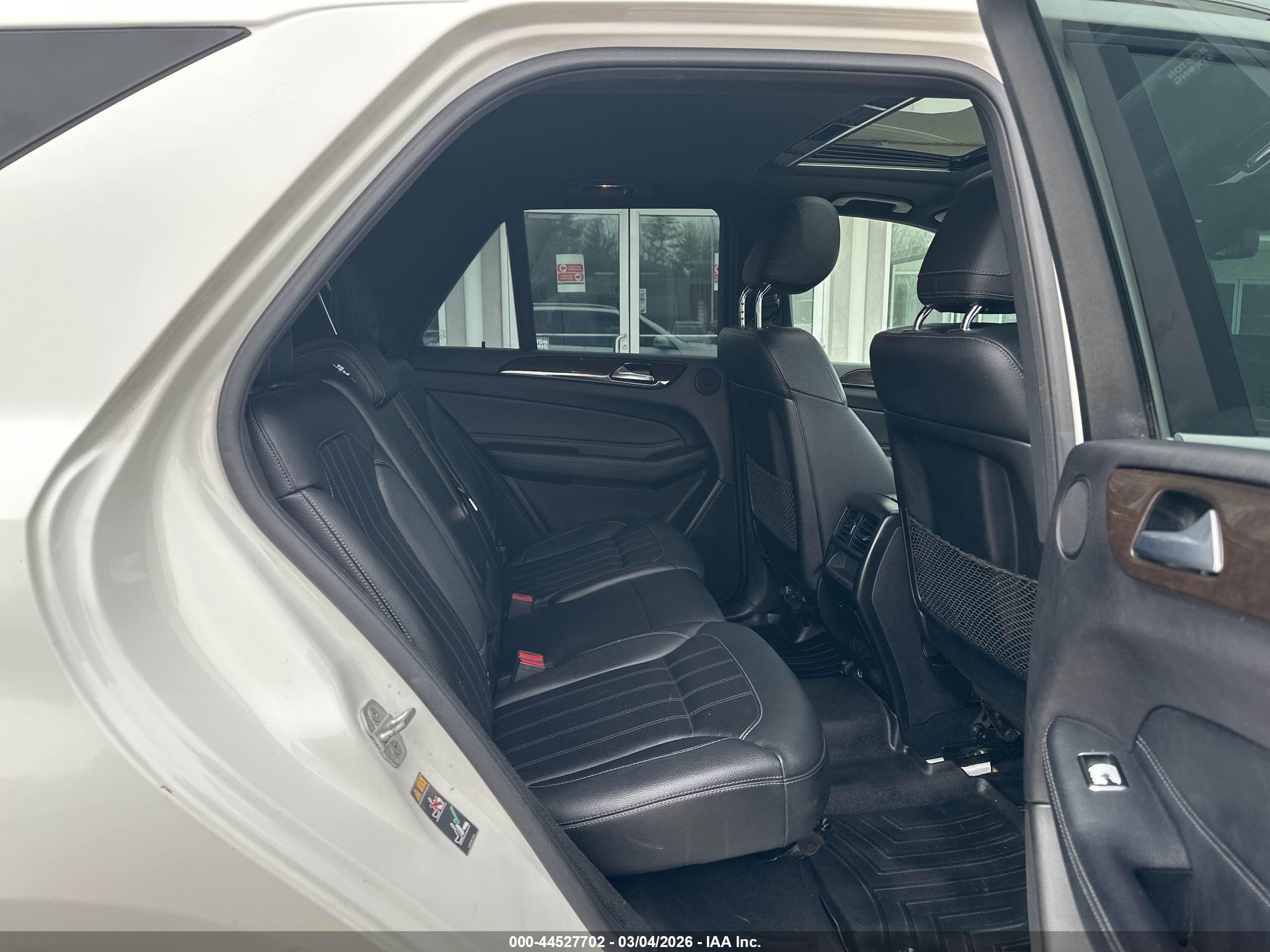 MERCEDES-BENZ GLE image 8