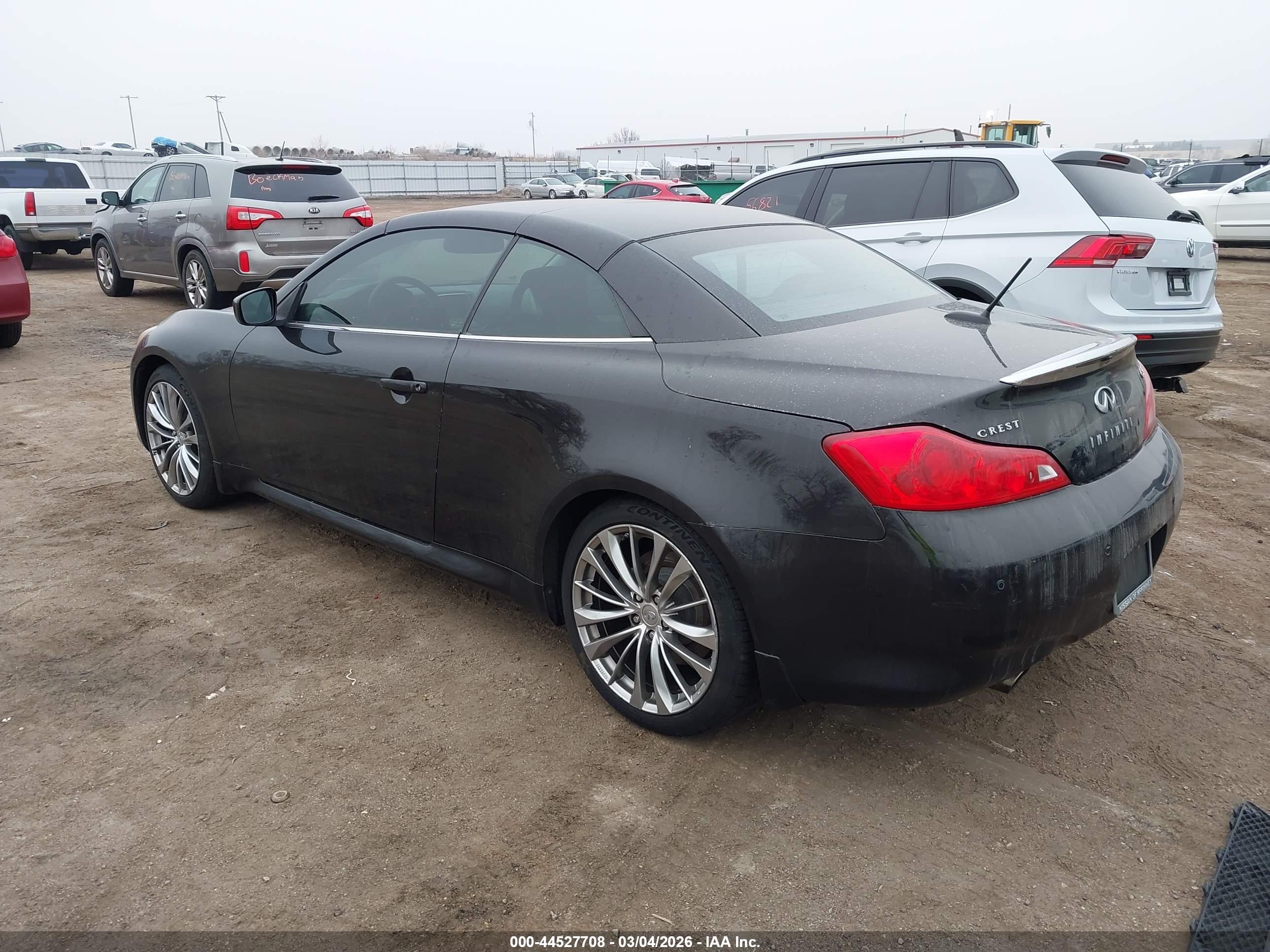 INFINITI G37 image 3