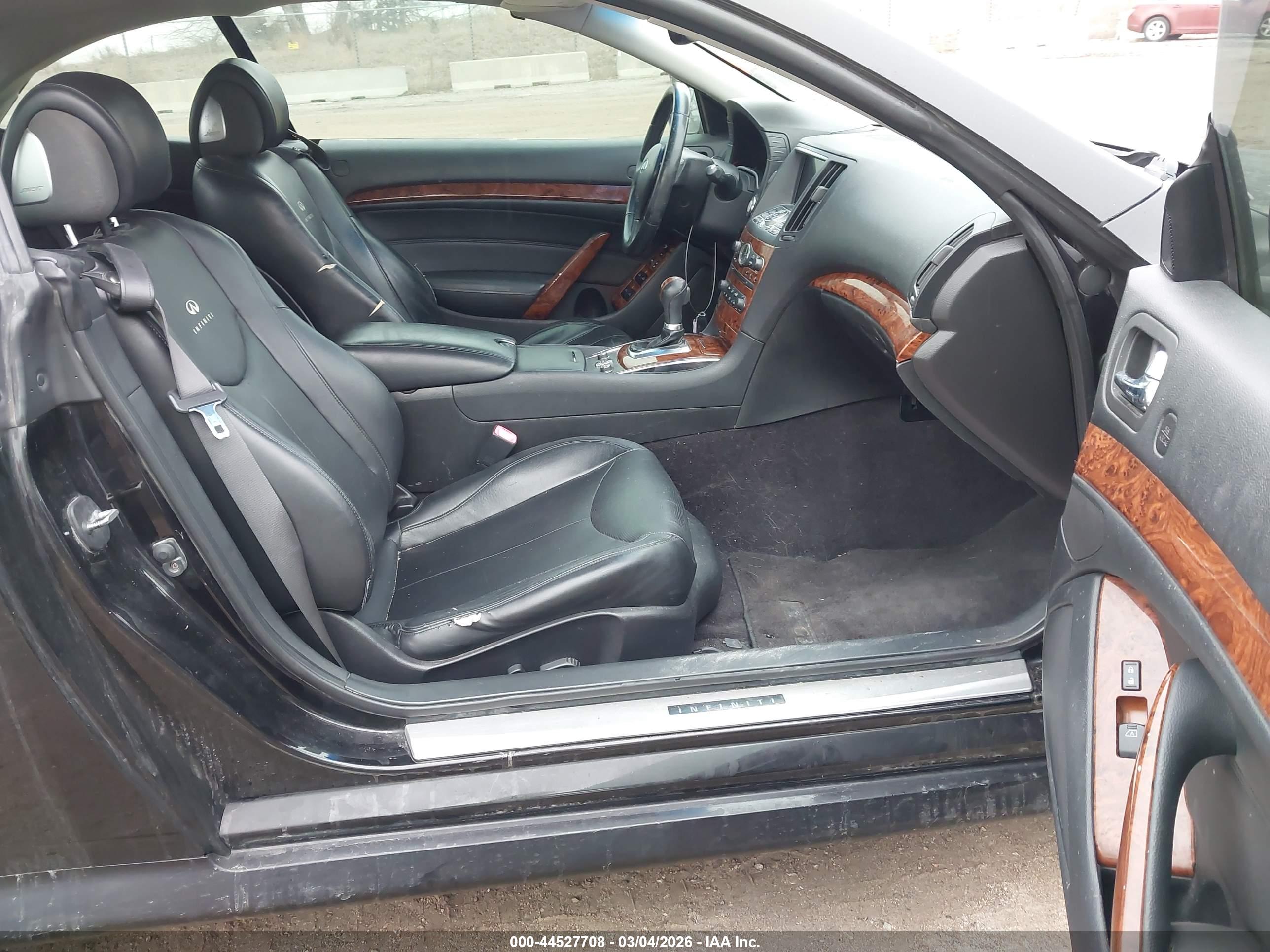 INFINITI G37 image 5