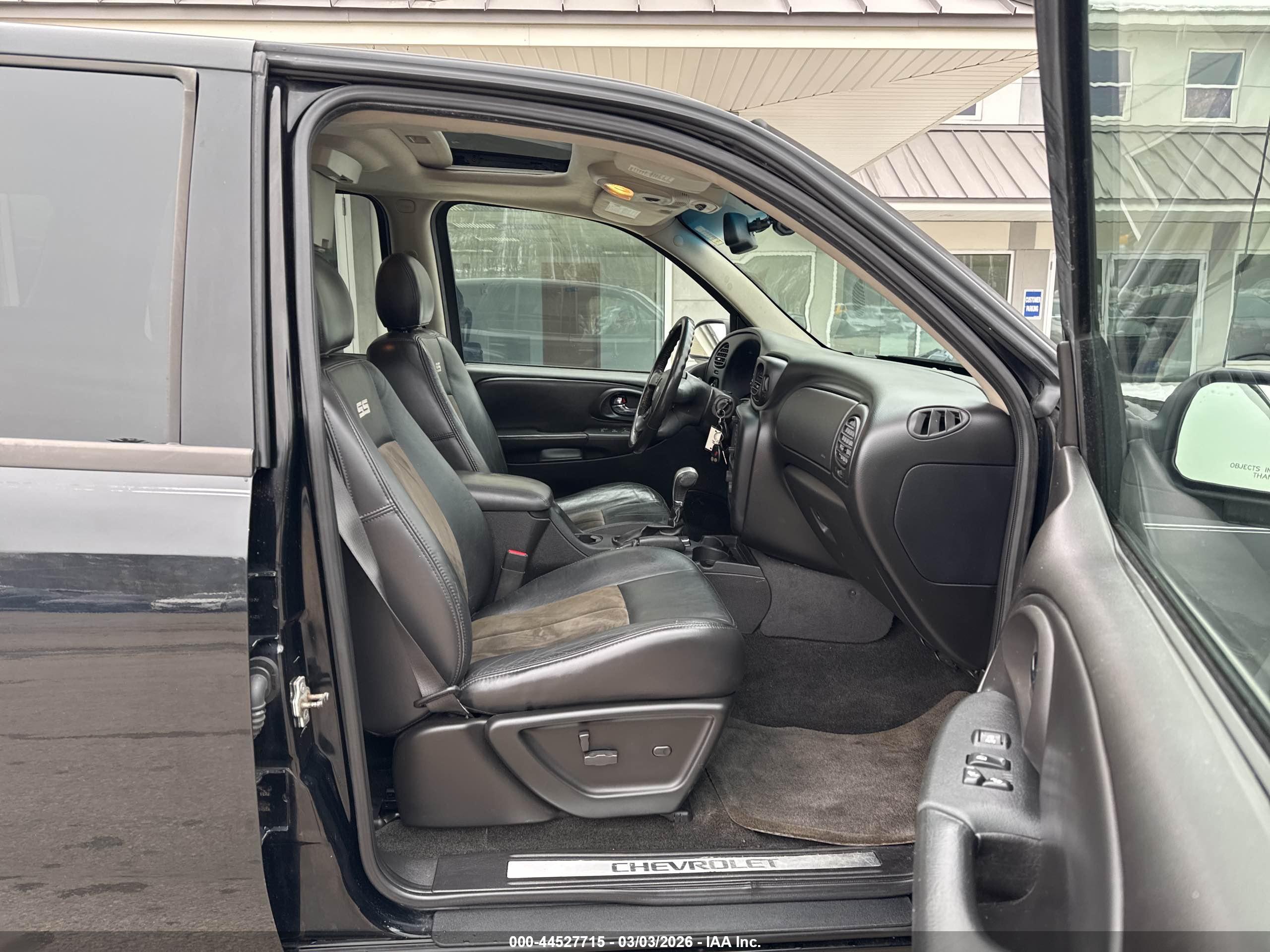 CHEVROLET TRAILBLAZER image 5