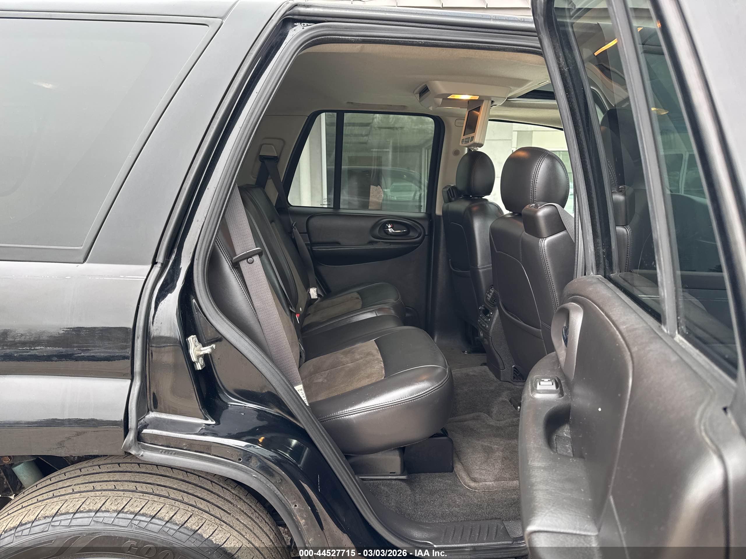 CHEVROLET TRAILBLAZER image 8