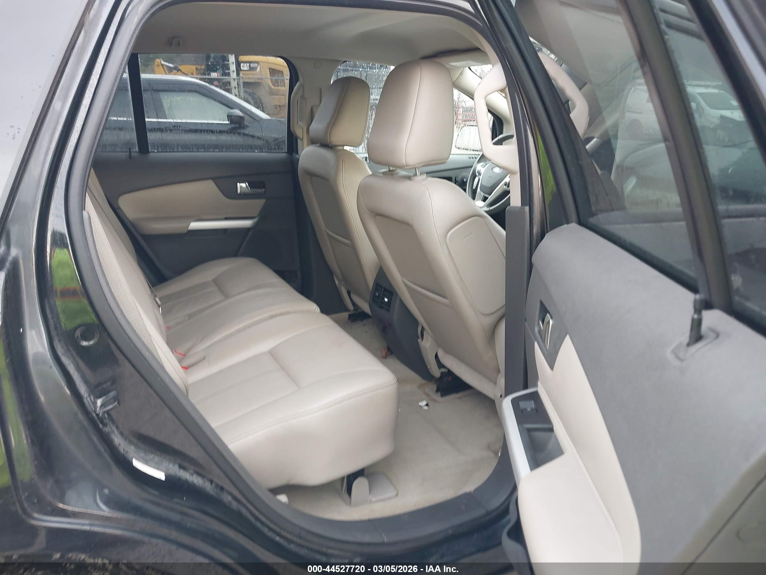 FORD EDGE image 8