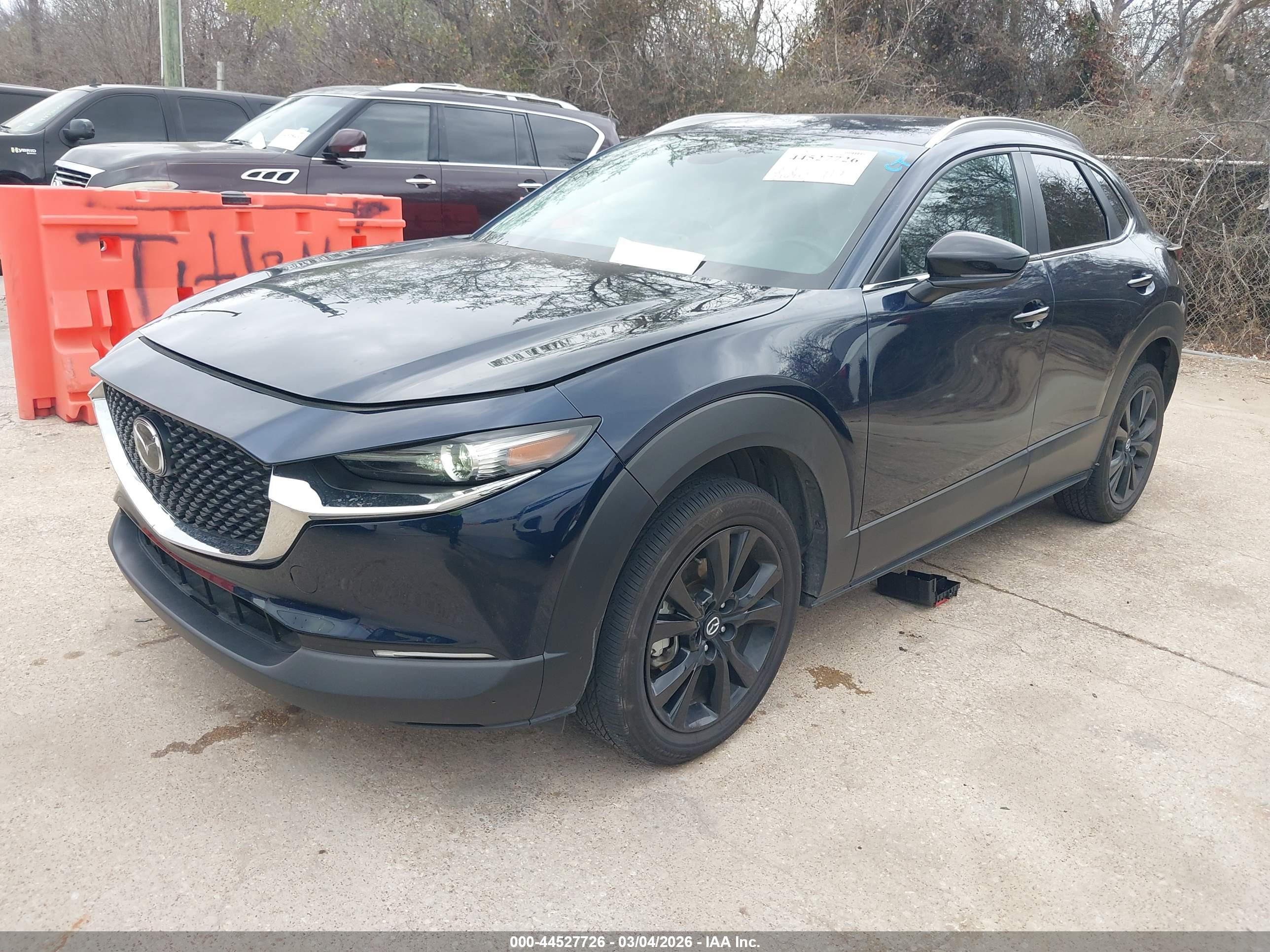 MAZDA CX-30 image 2