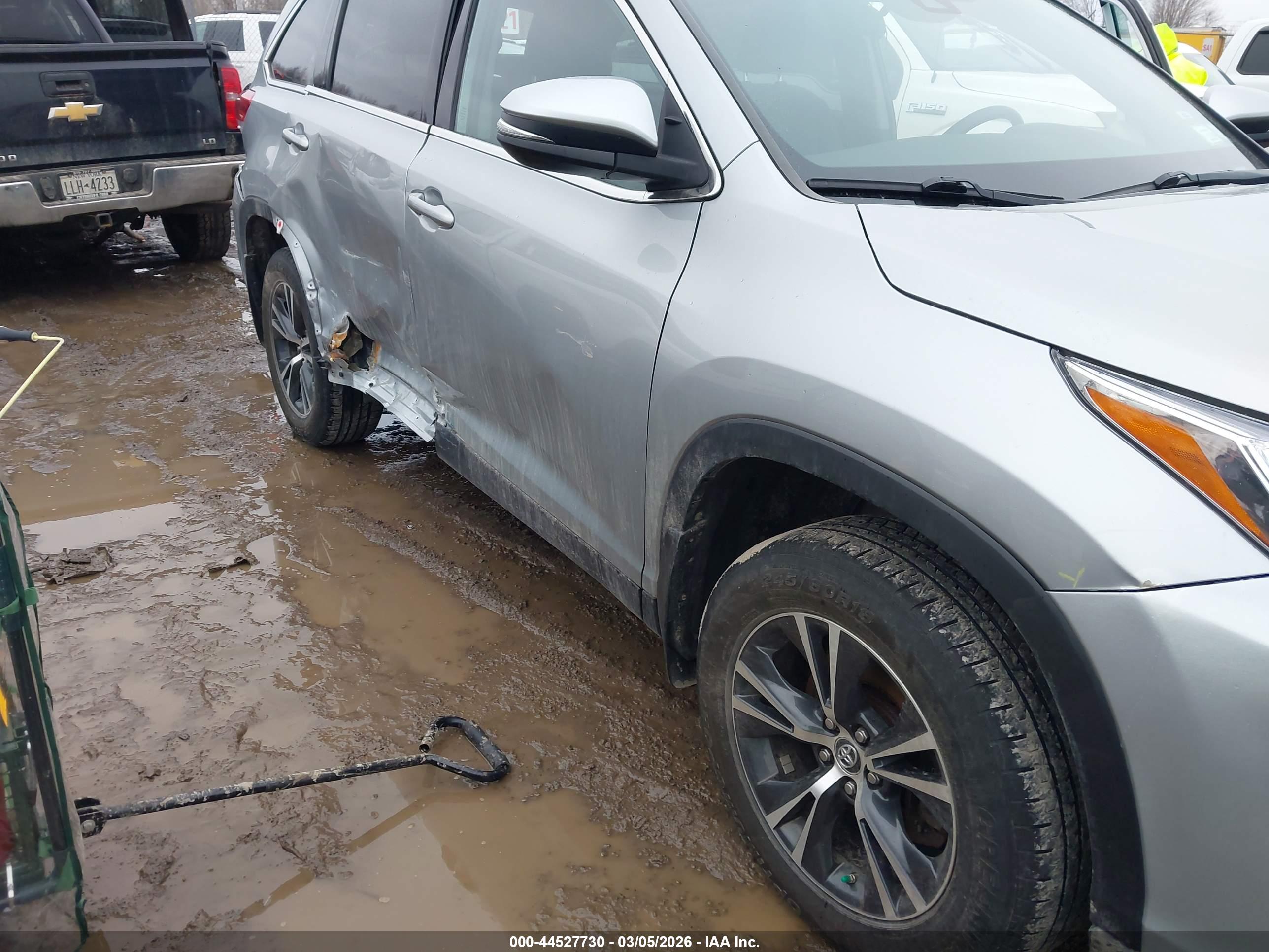 TOYOTA HIGHLANDER image 6