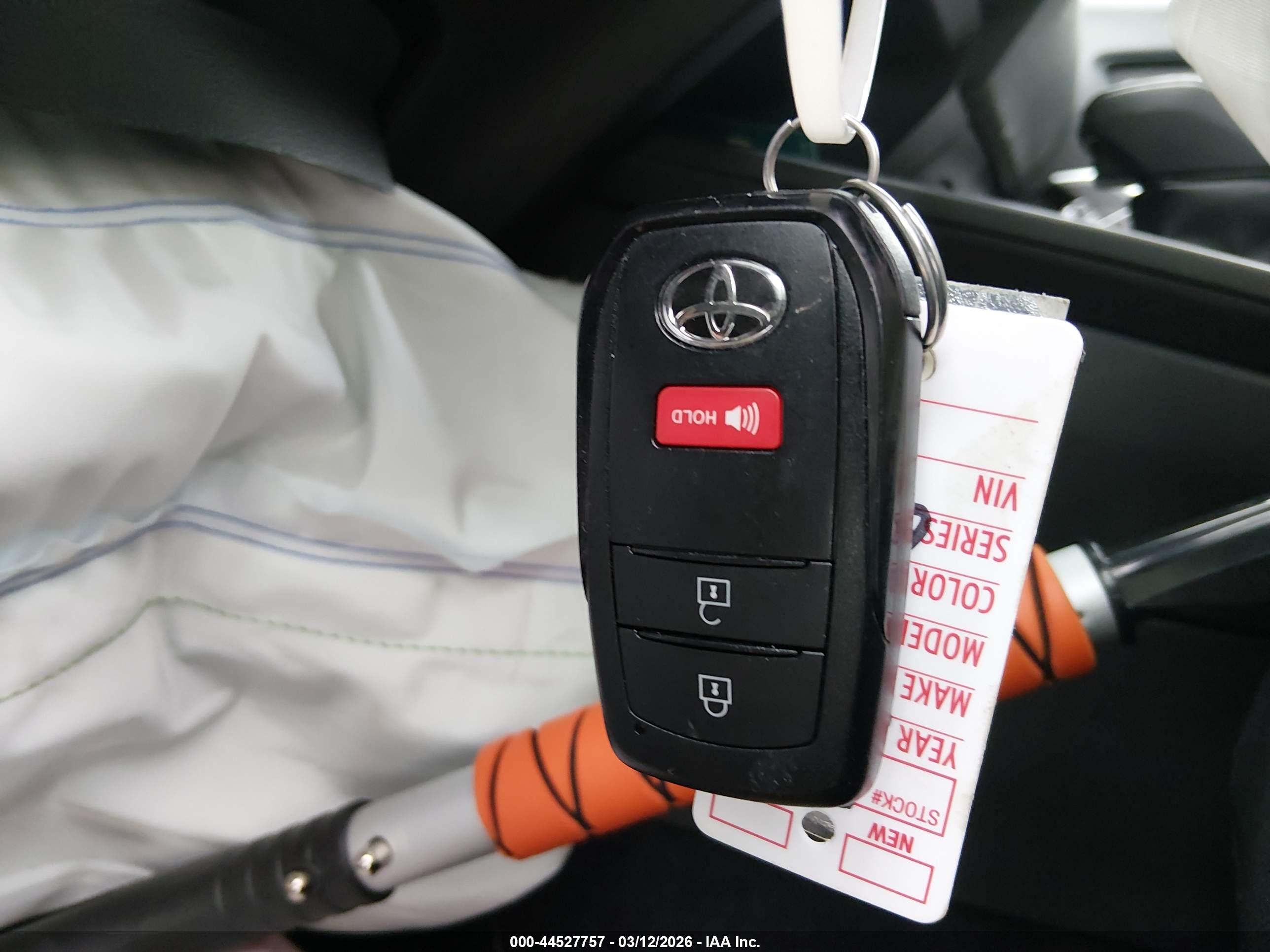 TOYOTA COROLLA image 11