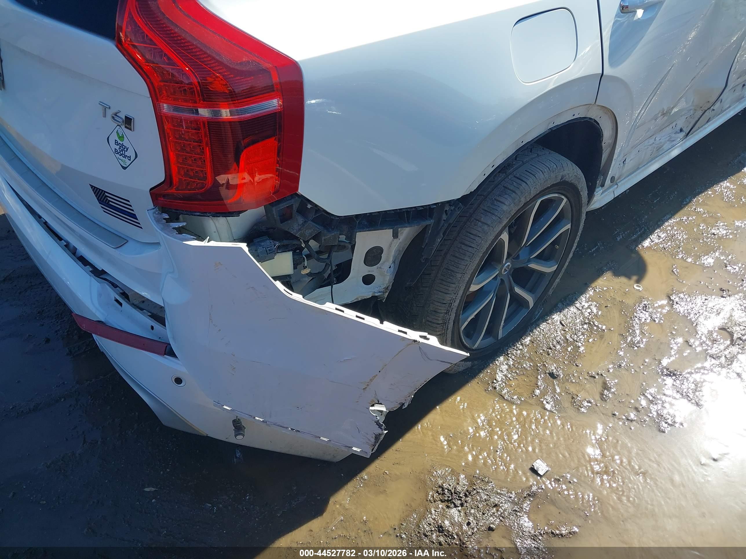 VOLVO XC90 image 6