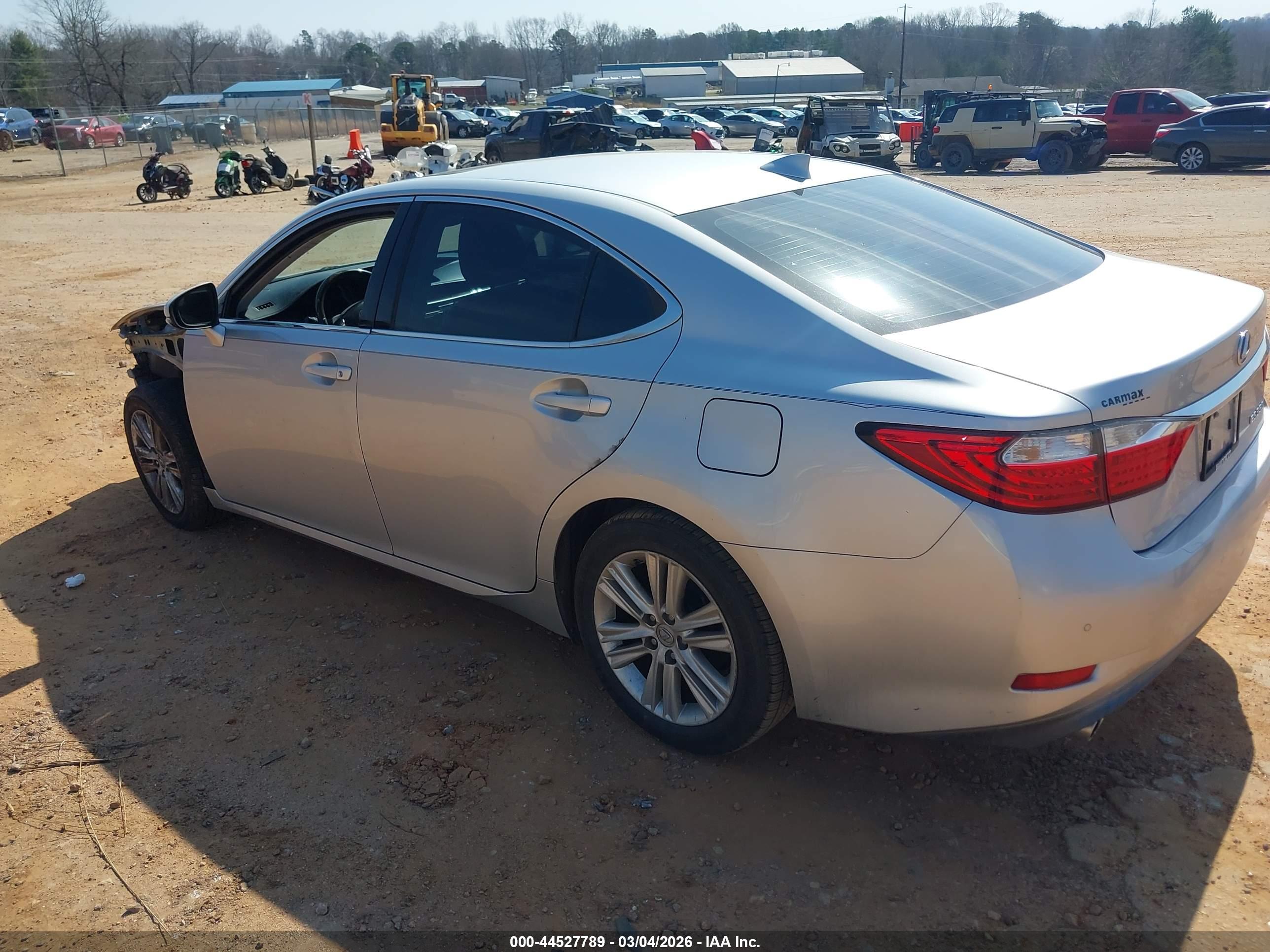 LEXUS ES image 3