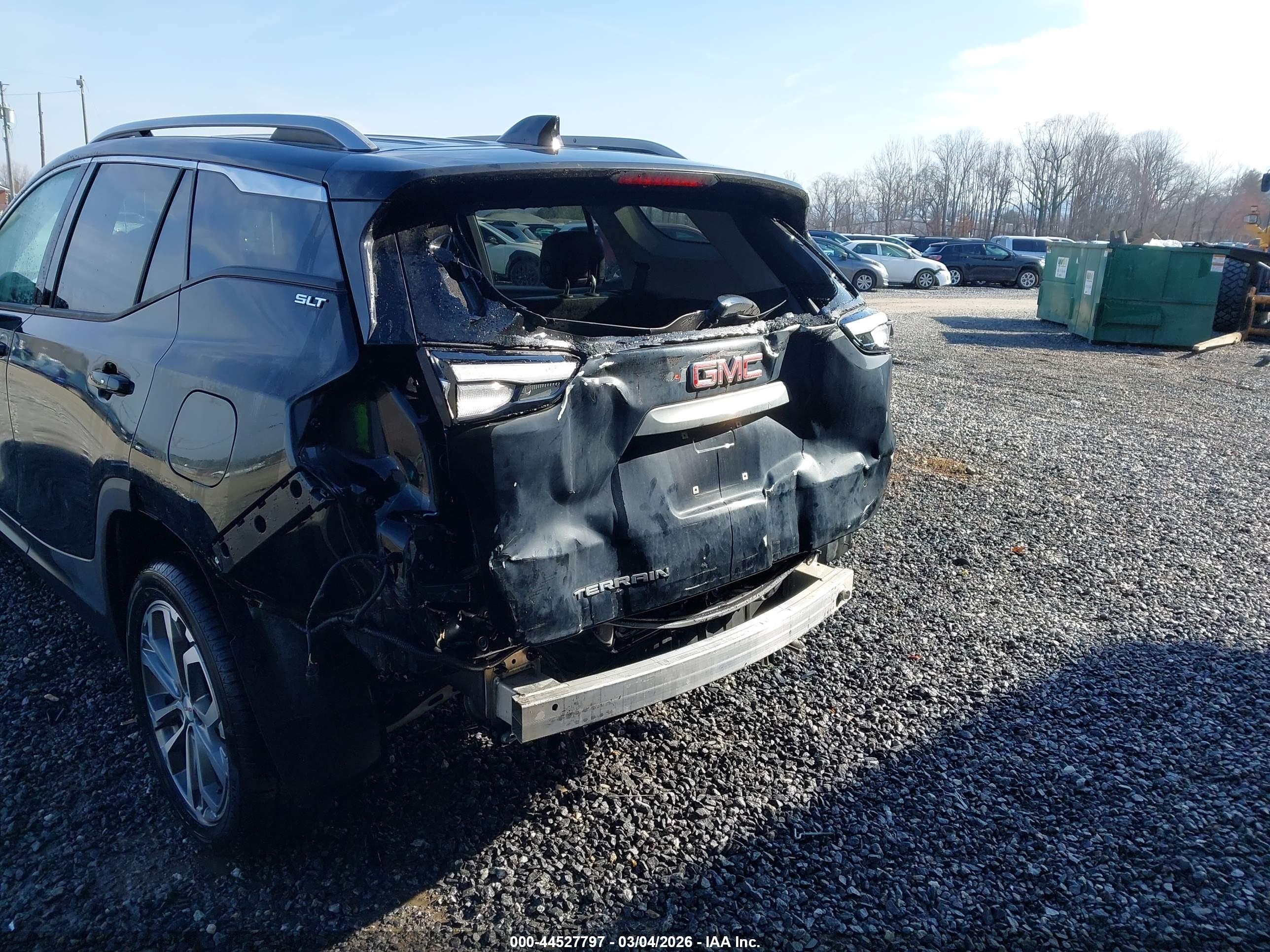 GMC TERRAIN image 6