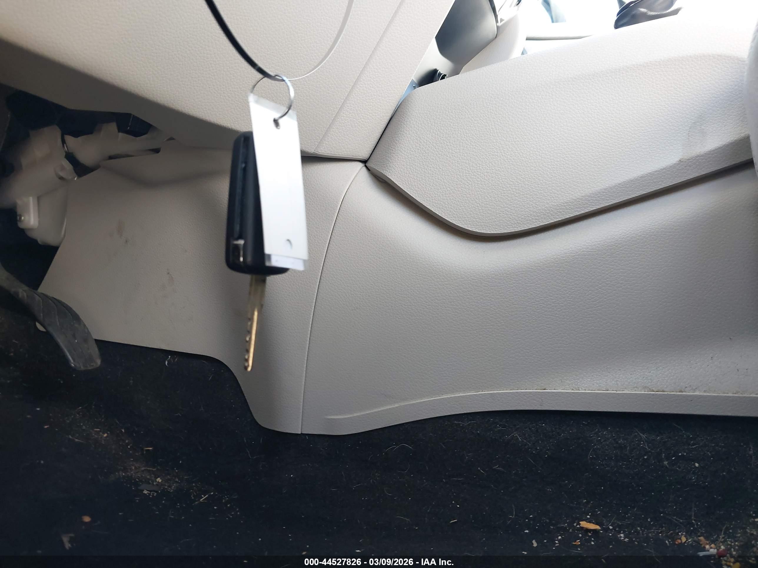 NISSAN ROGUE image 11