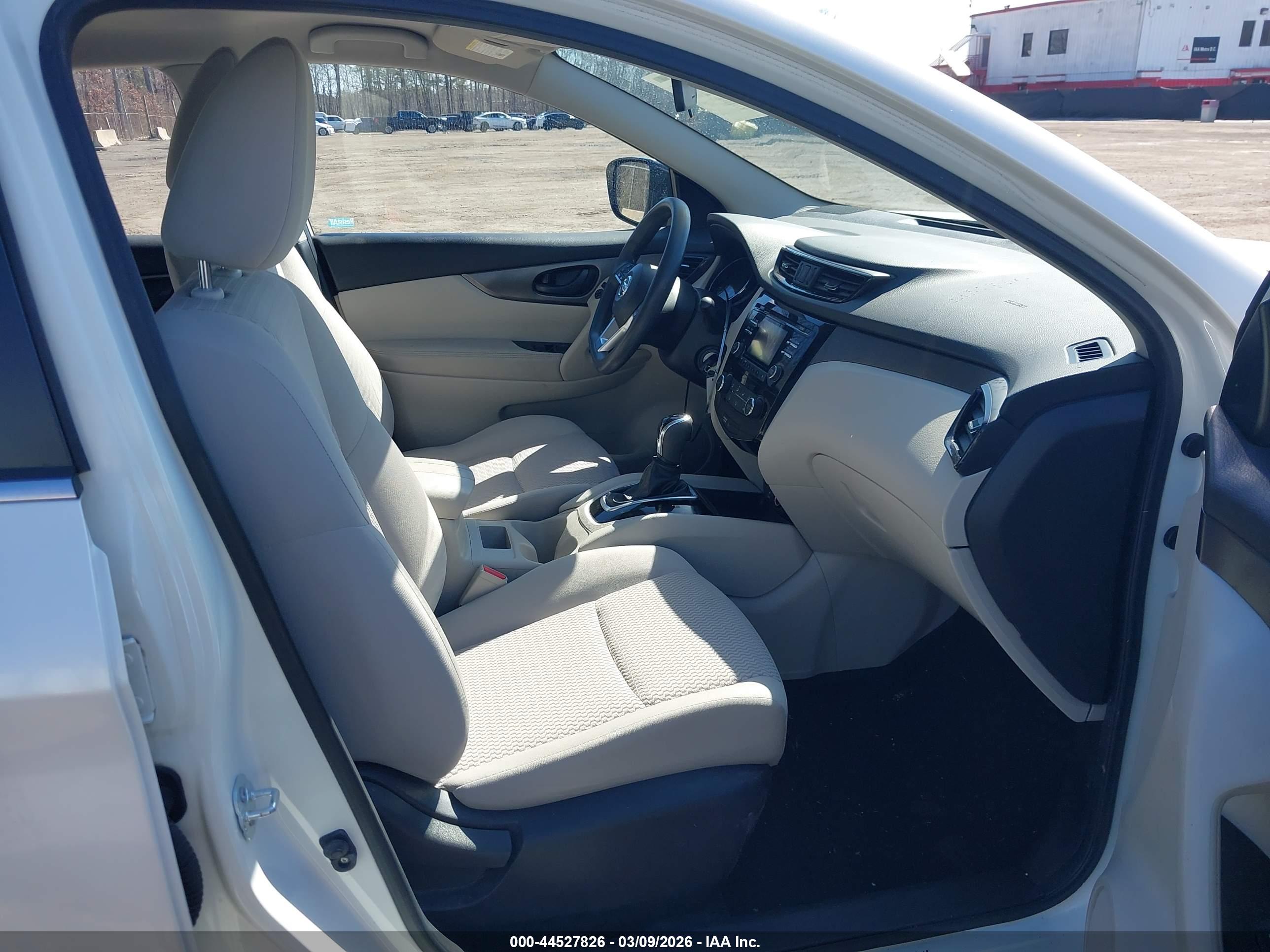 NISSAN ROGUE image 5