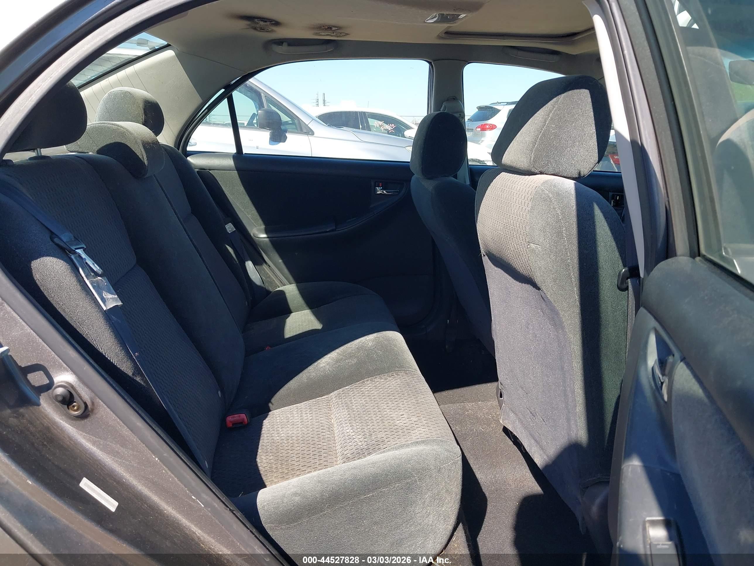 TOYOTA COROLLA image 8