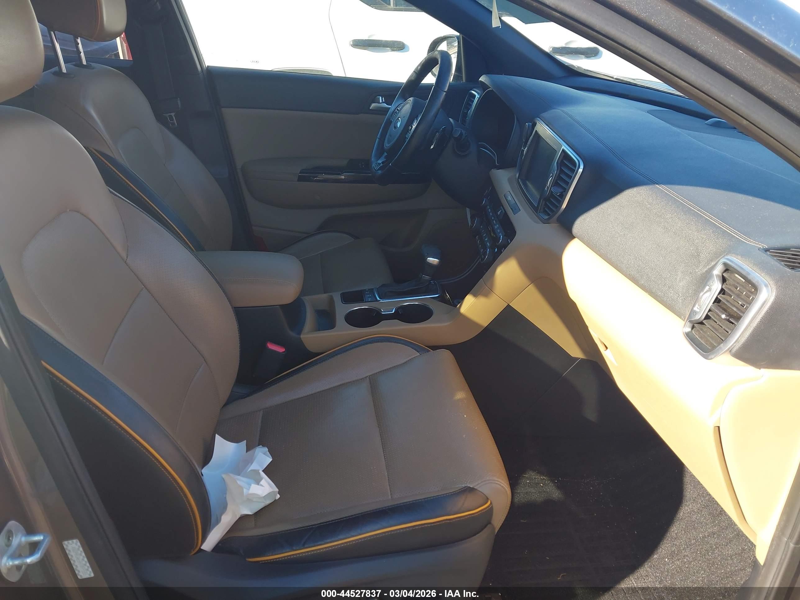 KIA SPORTAGE image 5