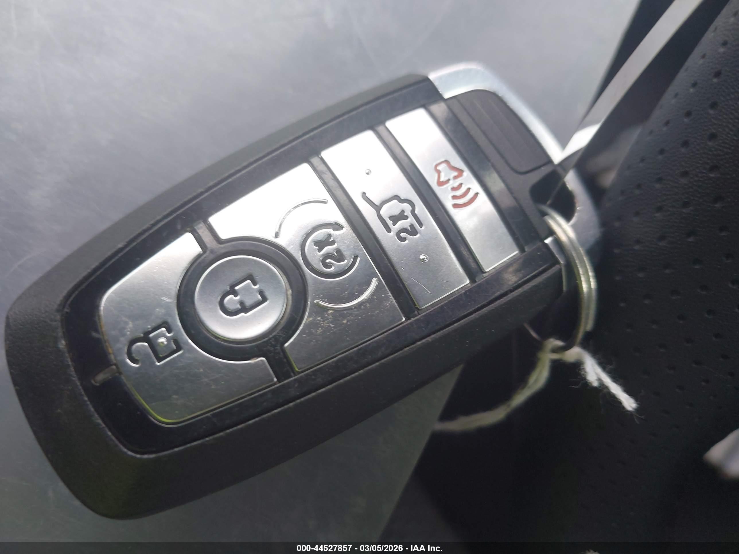 FORD ESCAPE image 11