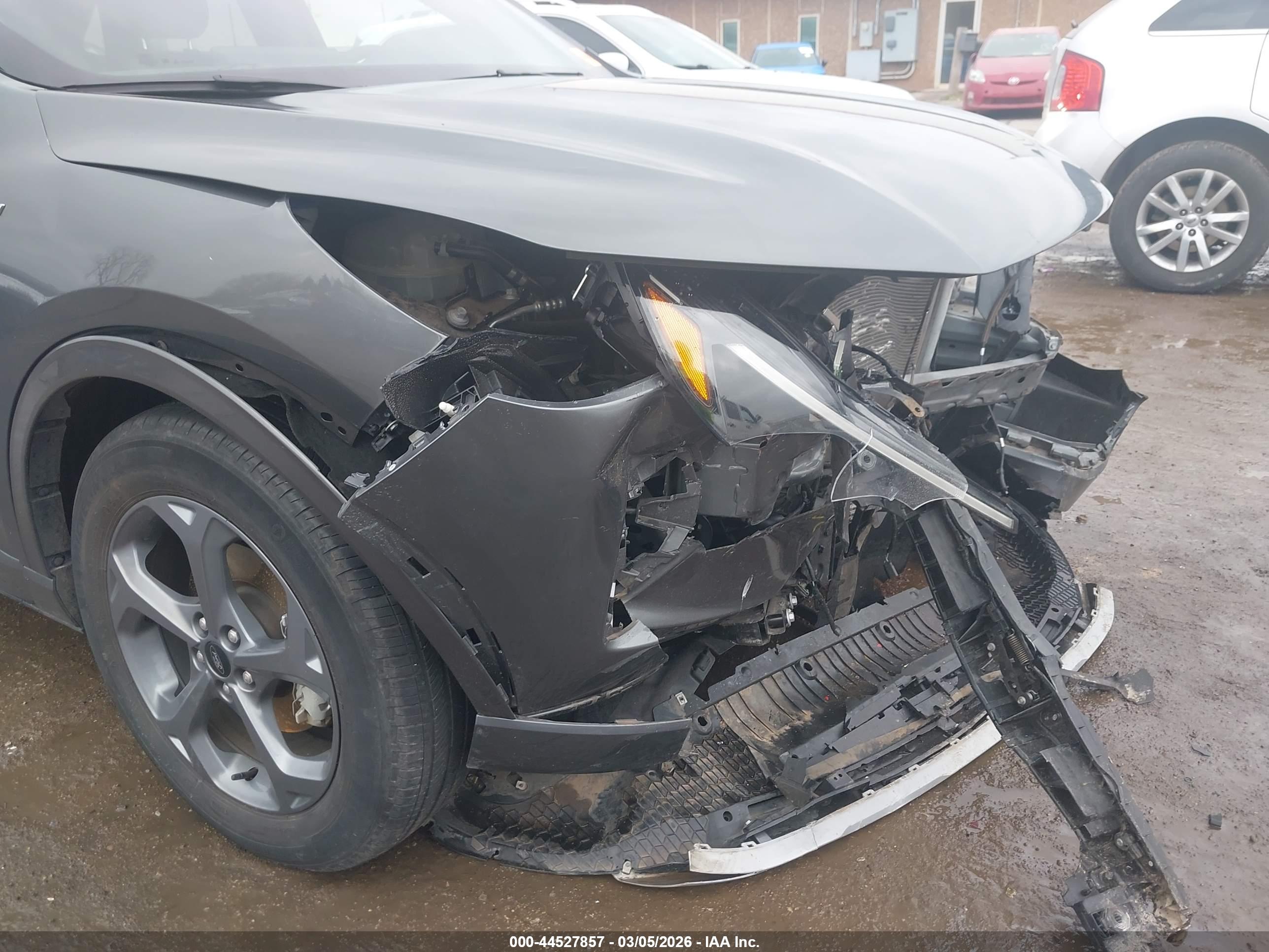 FORD ESCAPE image 6