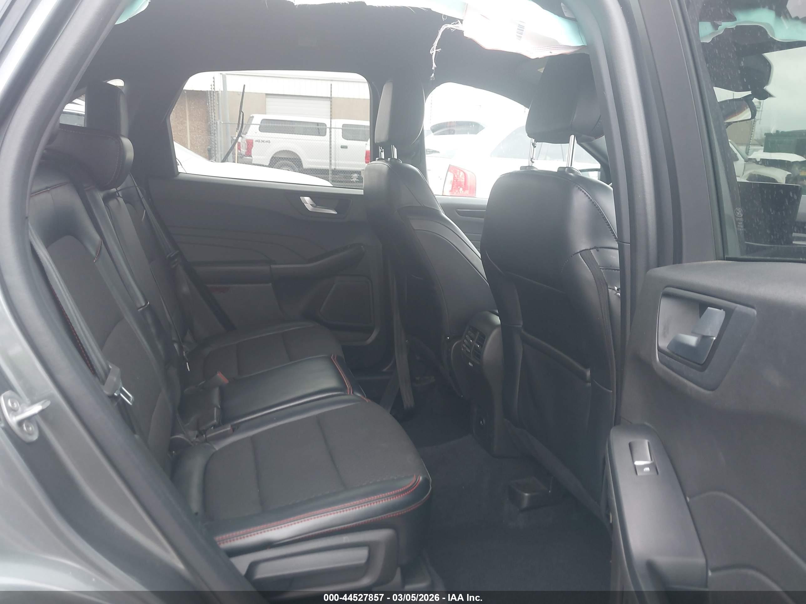 FORD ESCAPE image 8