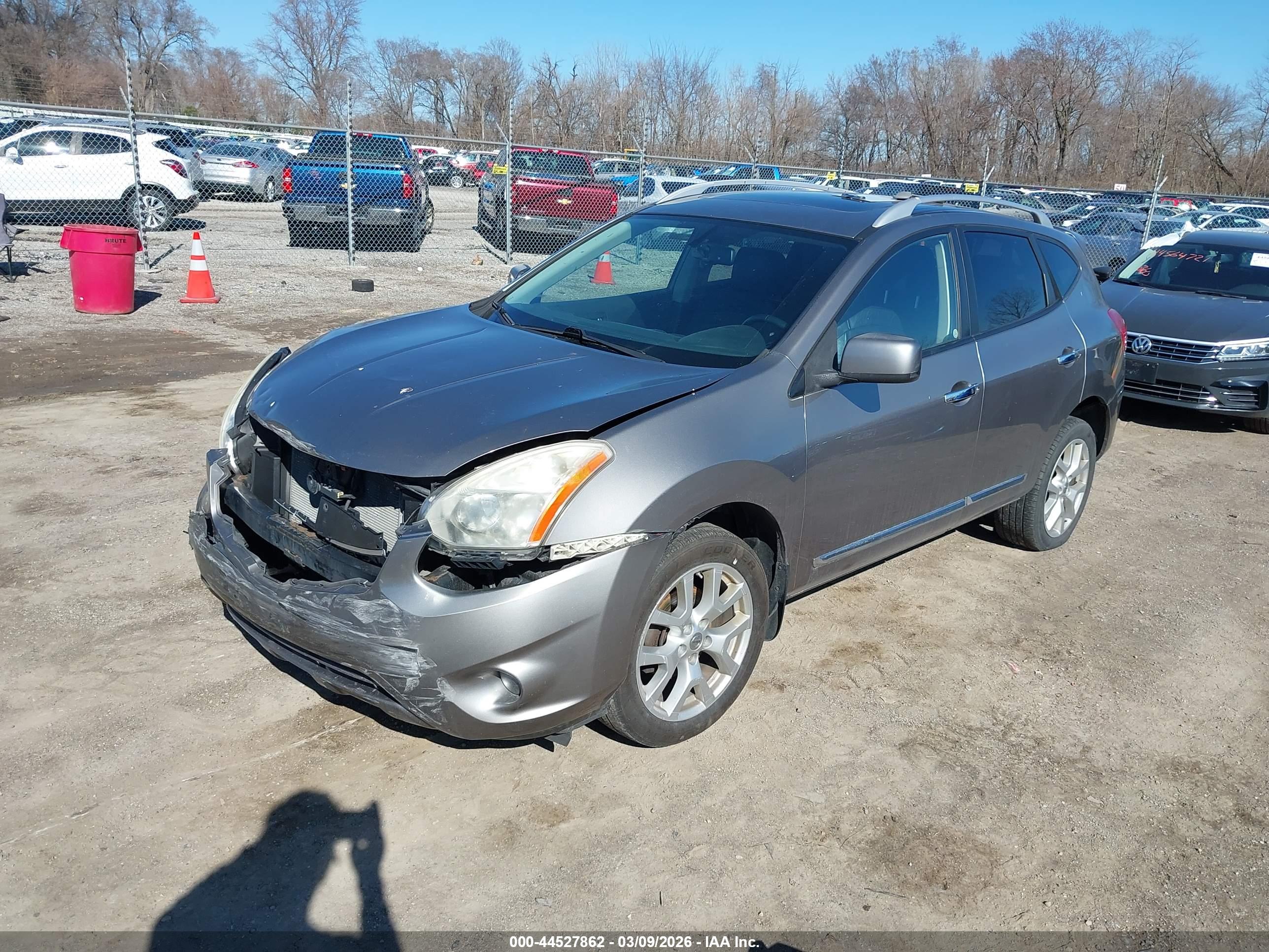 NISSAN ROGUE image 2
